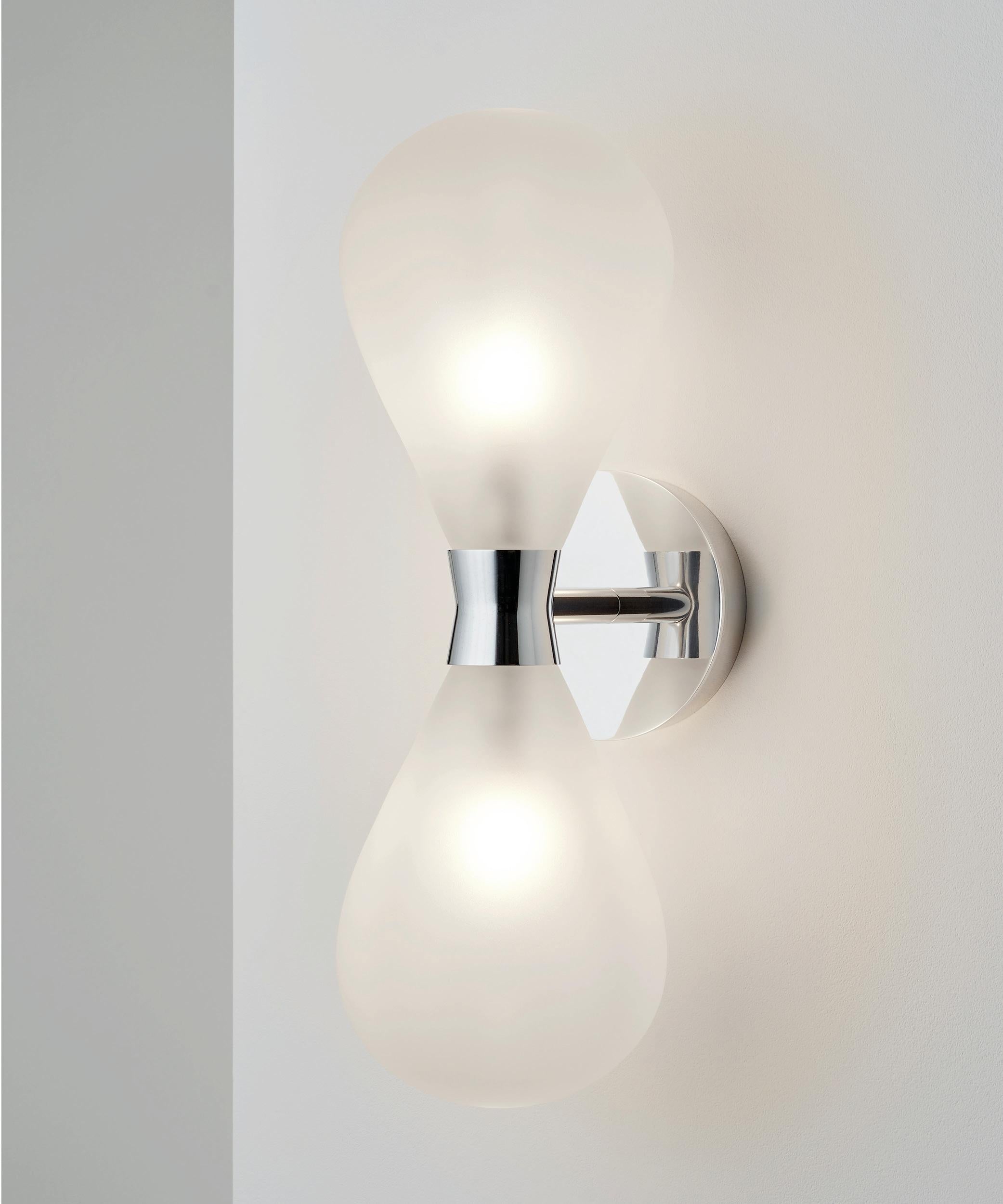 Cintola Wall Light Twin in Polished Aluminium with Bronze Handblown Glass Globes For Sale 2