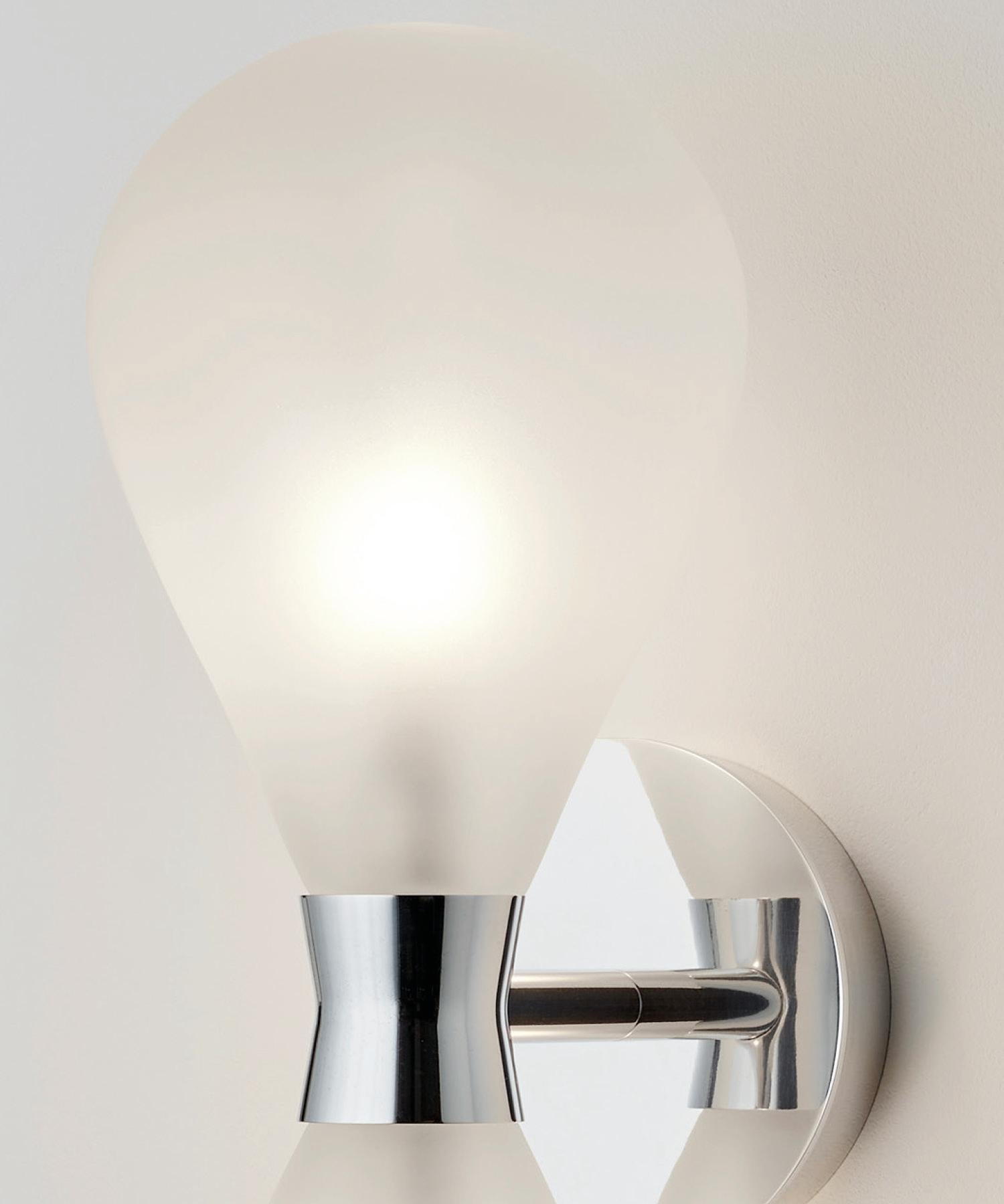 Cintola Wall Light Twin in Polished Aluminium with Bronze Handblown Glass Globes For Sale 6