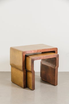 Mesas nido Cintura (set de 2) de latón y cobre by Robert Kuo, Limited