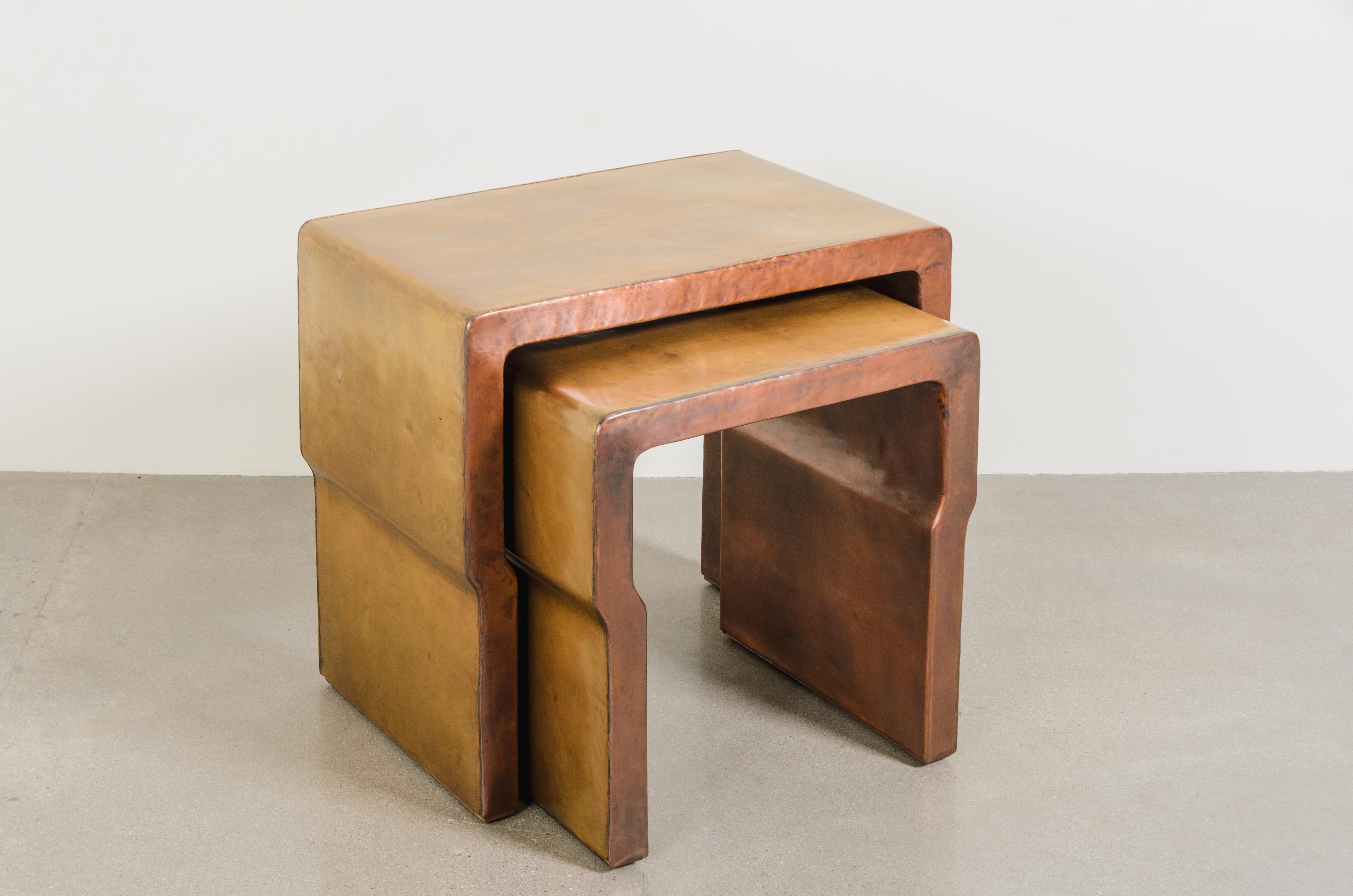 Minimalist Cintura Nesting Tables (Set of 2) in Brass and Copper by Robert Kuo, Limited For Sale