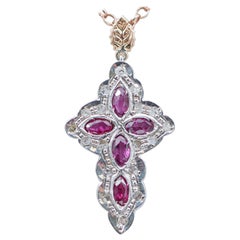 Vintage Ciondolo a croce in oro rosa e argento con diamanti e rubini