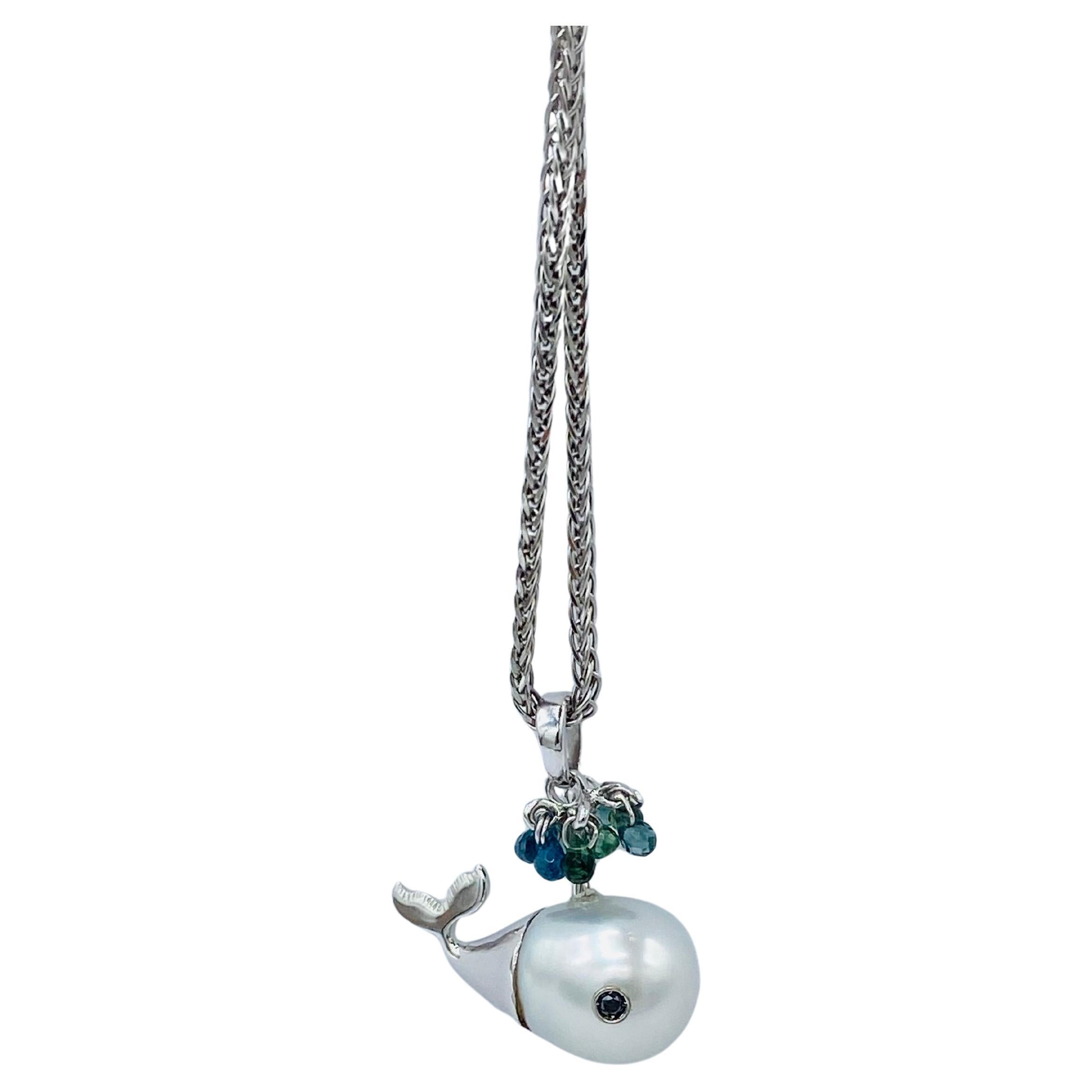 Pendentif baleine en or blanc 18Kt Perle australienne Tourmaline Diamant noir en vente