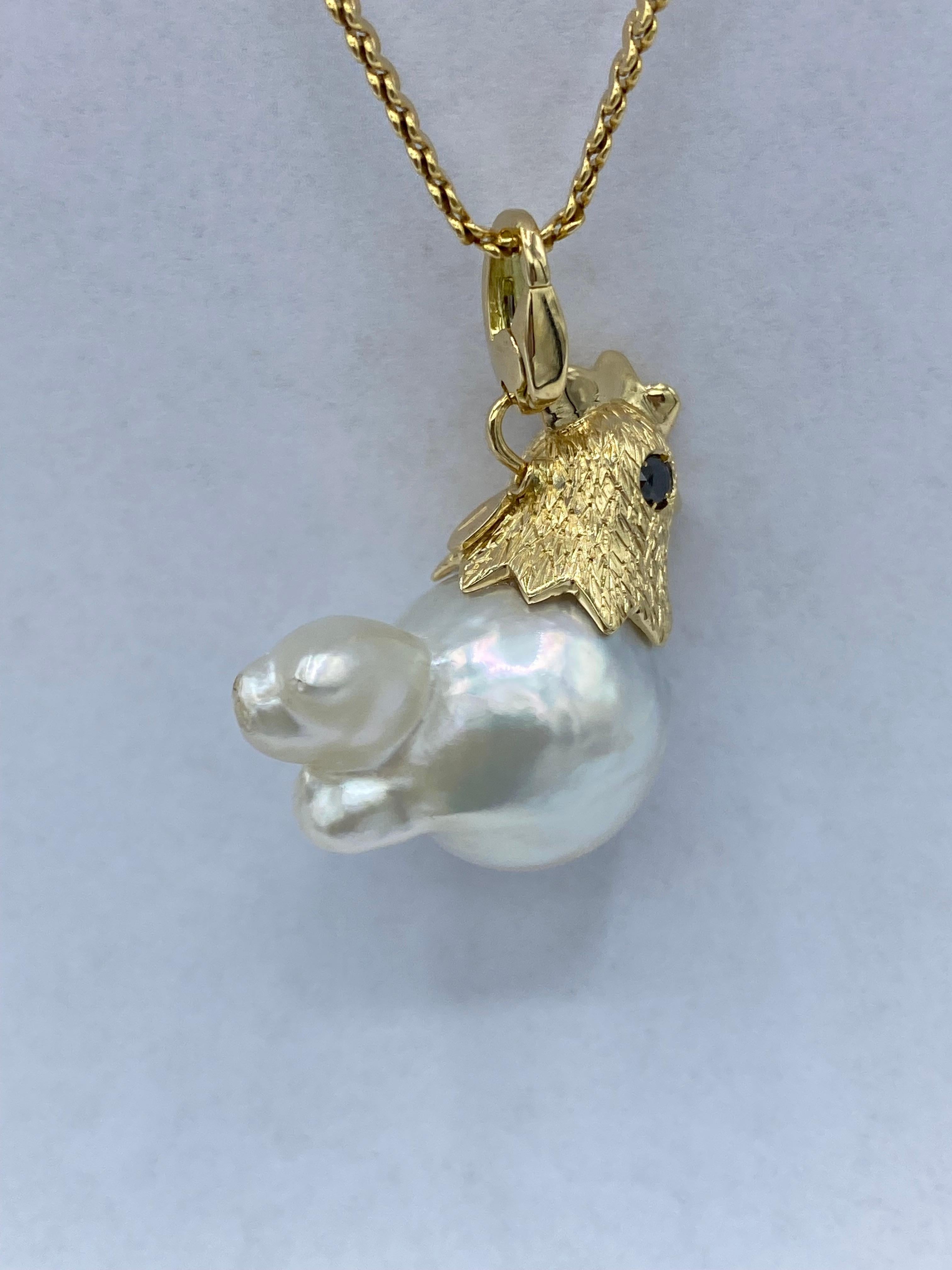 18Kt Gold Hen Pendant/Charm with Australian Pearl and Black Diamonds For Sale 1