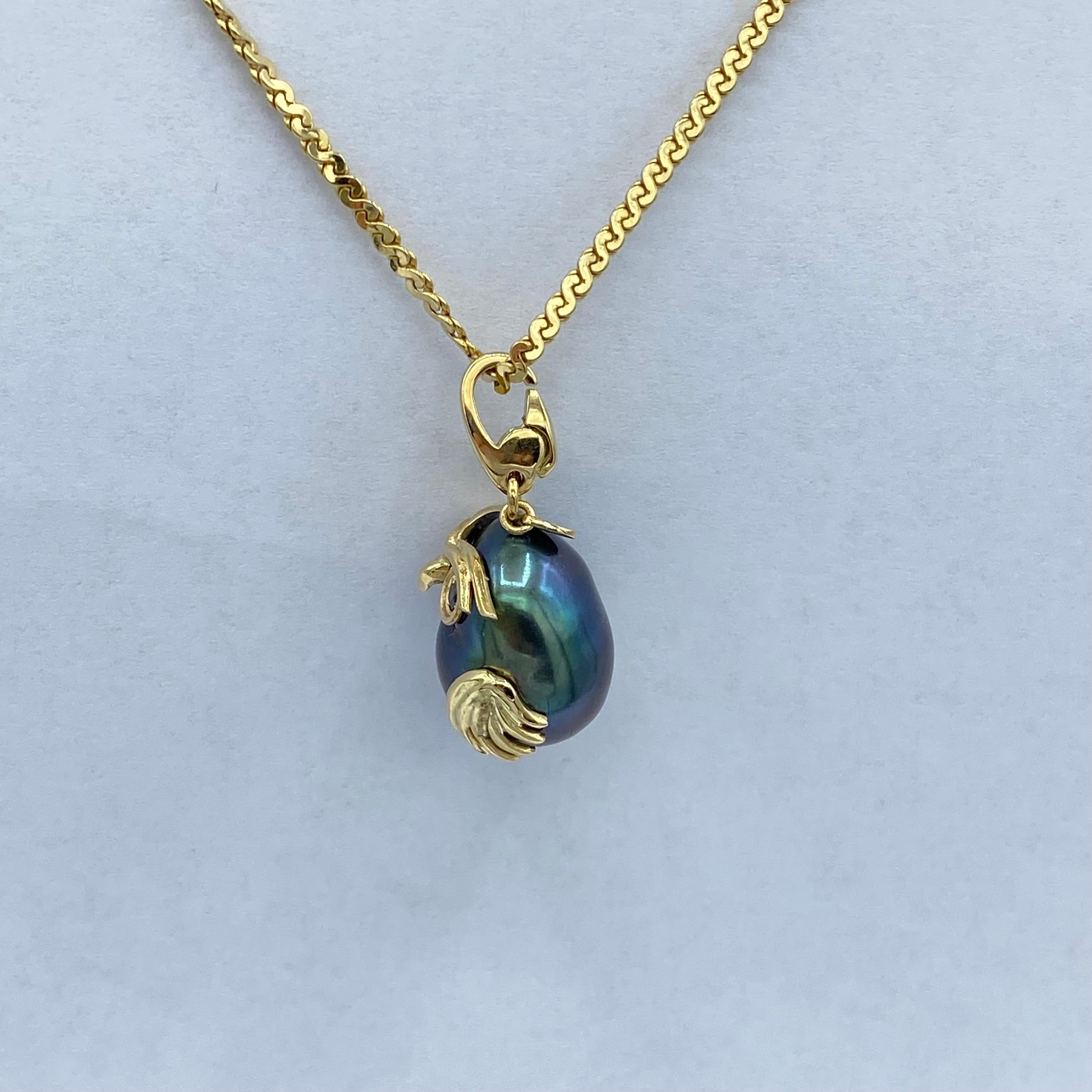 Pendant/Charm Owl in 18Kt gold black diamonds and Tahiti pearl For Sale 5