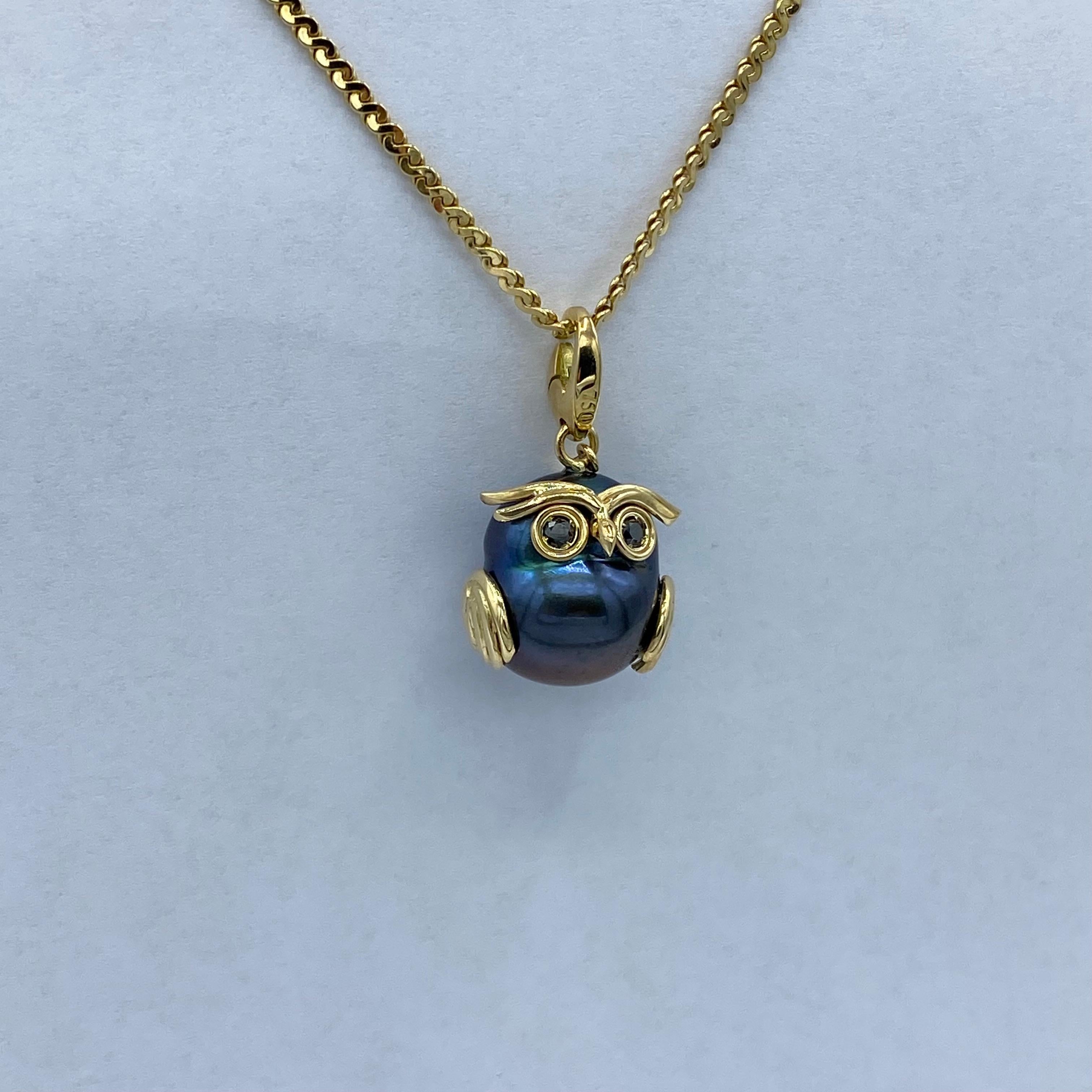 Pendant/Charm Owl in 18Kt gold black diamonds and Tahiti pearl For Sale 2
