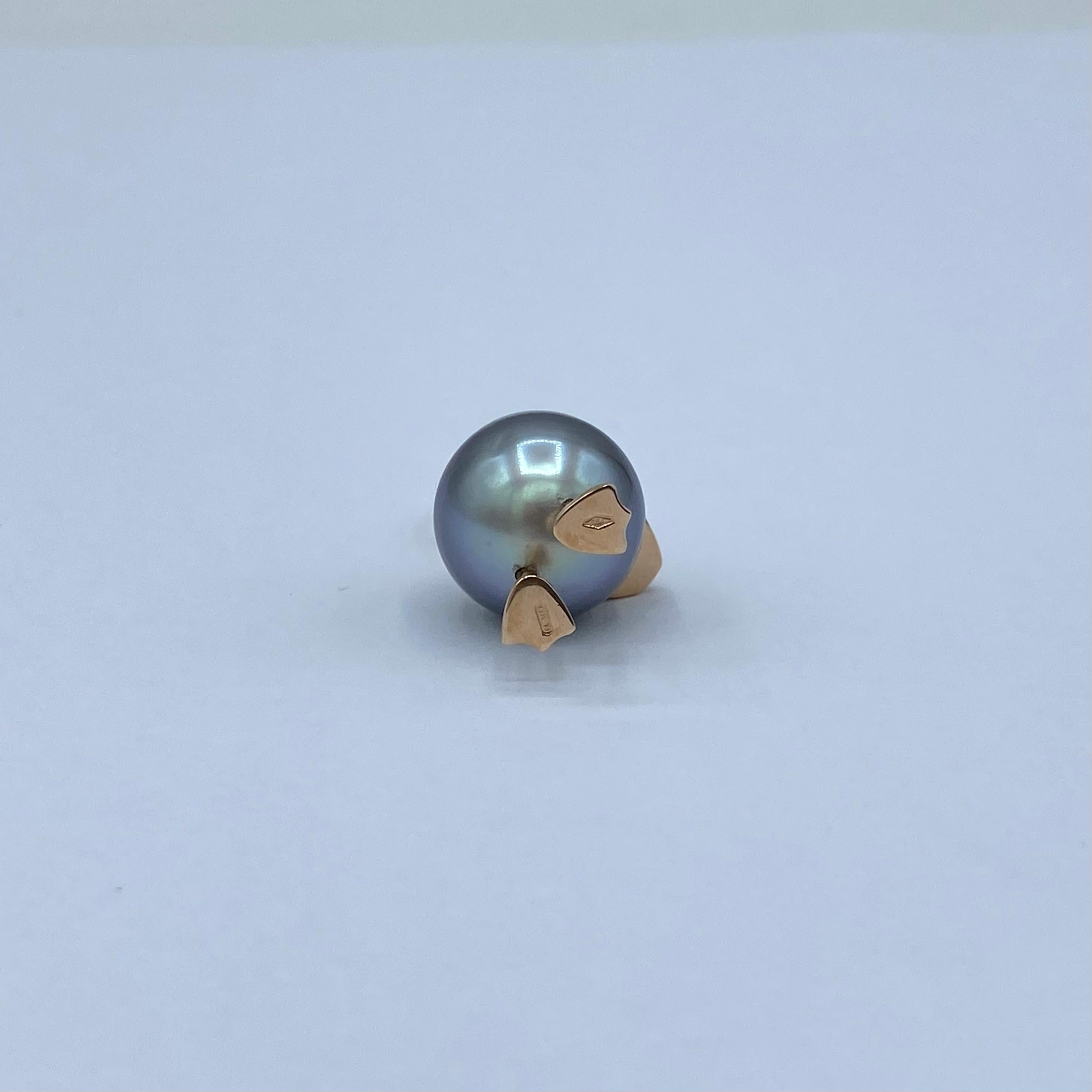 18Kt rose gold Duck pendant/ Charm with Tahiti pearl and black diamonds For Sale 6