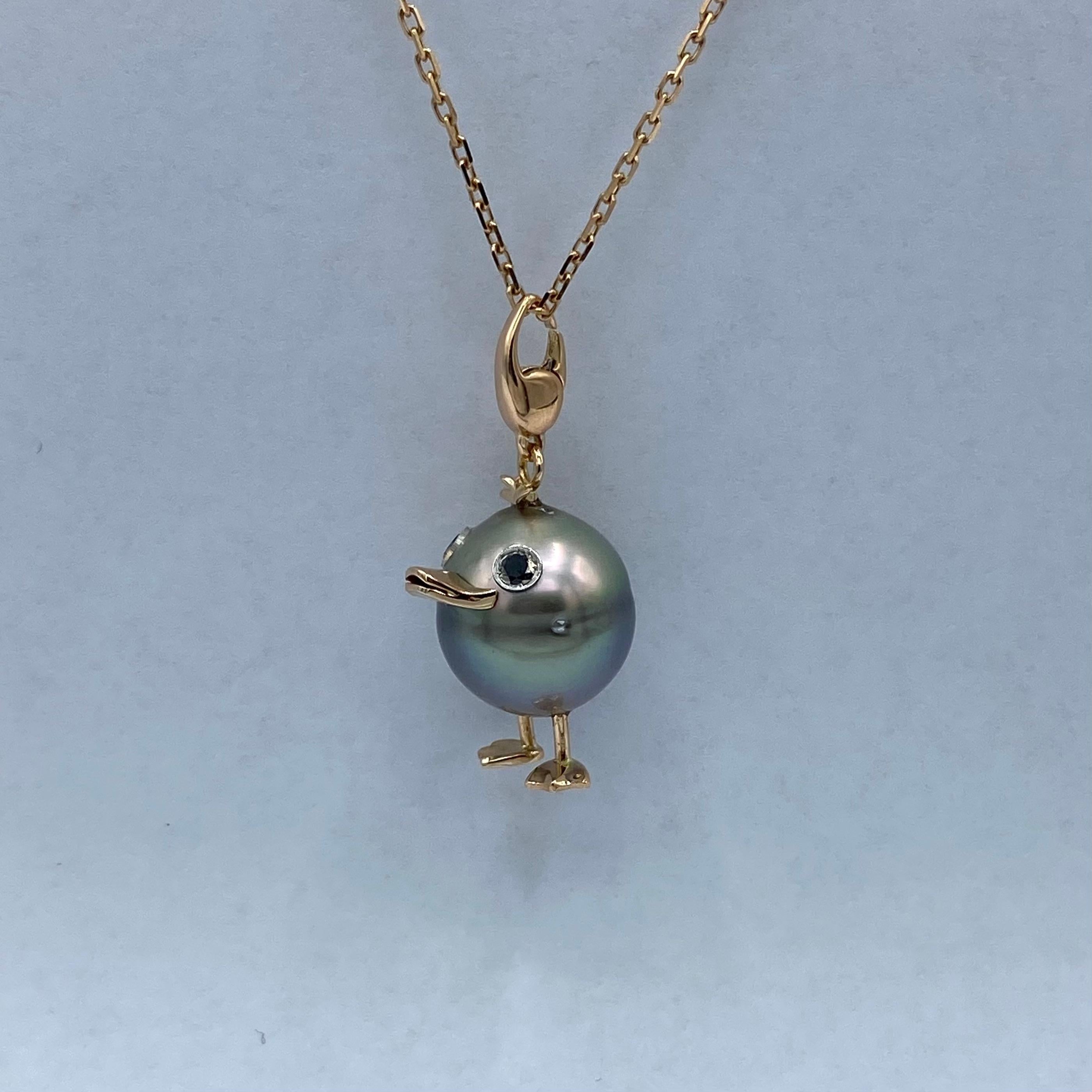 18Kt rose gold Duck pendant/ Charm with Tahiti pearl and black diamonds For Sale 1