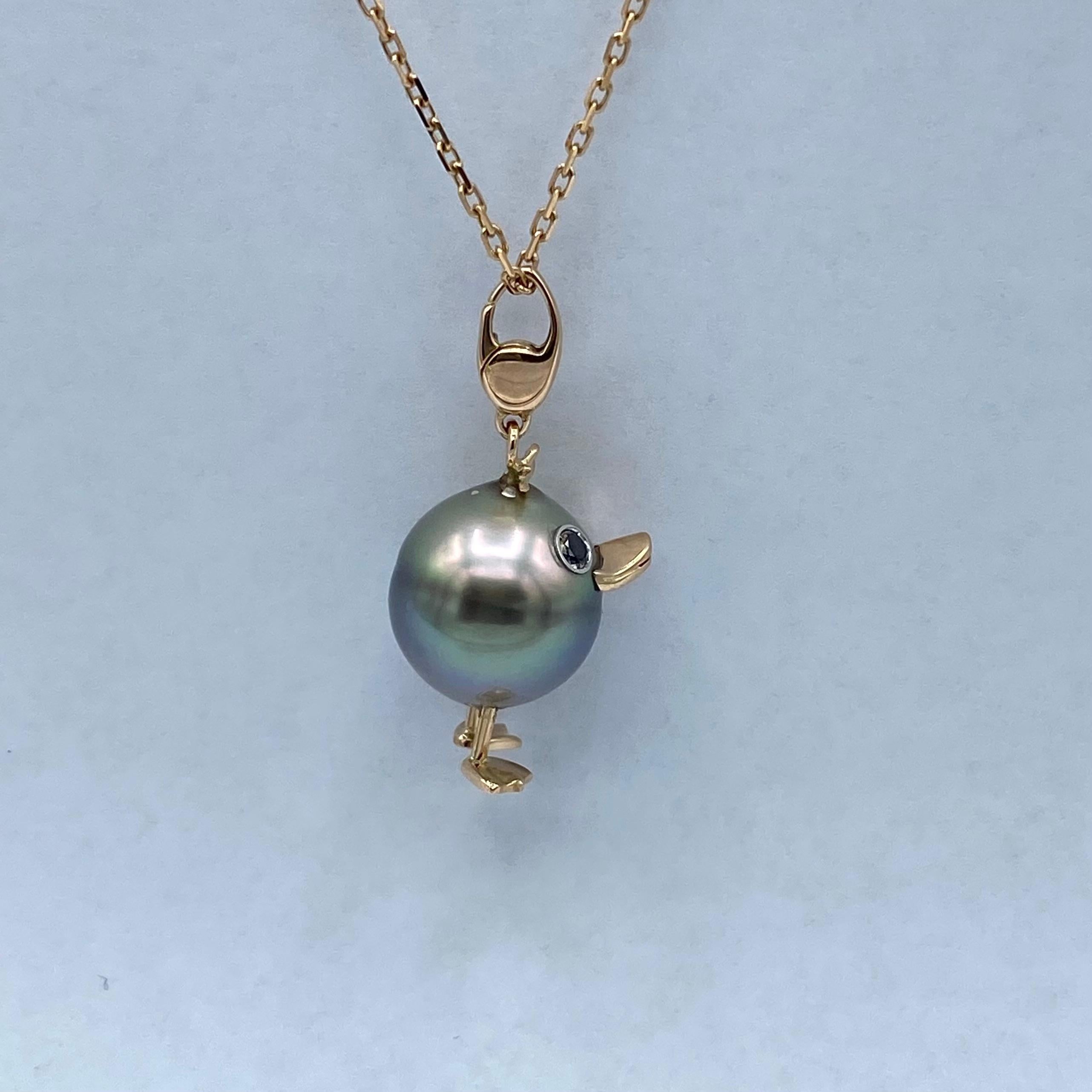 18Kt rose gold Duck pendant/ Charm with Tahiti pearl and black diamonds For Sale 2