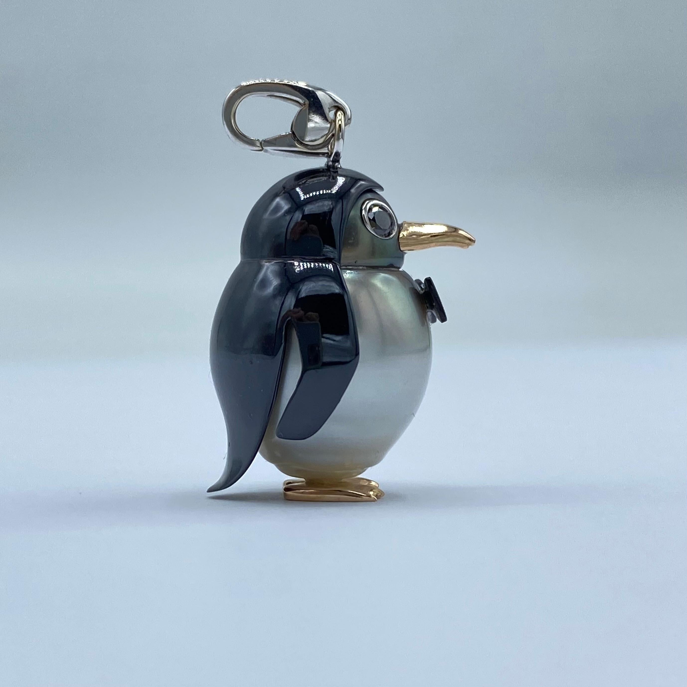 18Kt gold penguin pendant/charm with black diamond Tahiti pearl For Sale 4