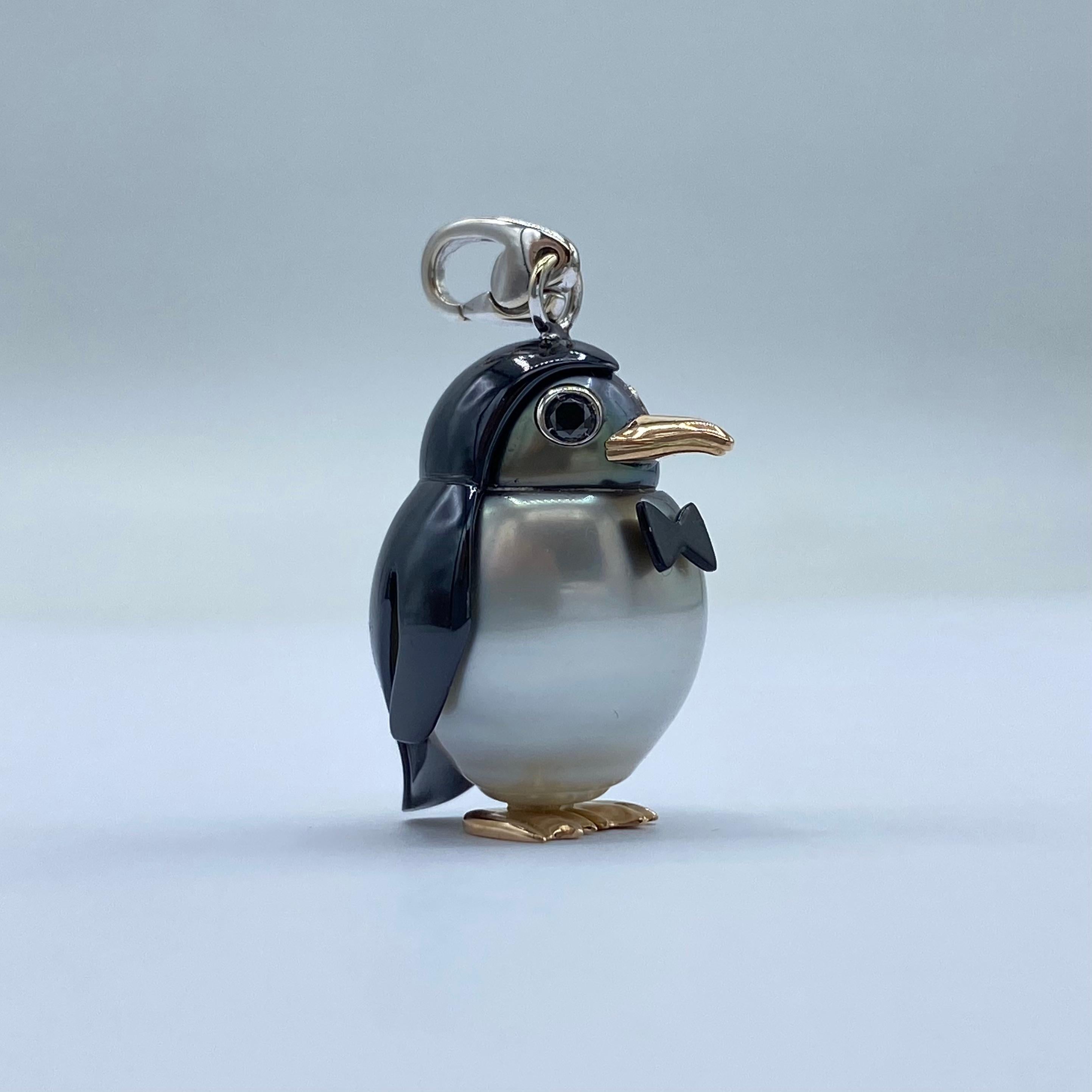Artisan 18Kt gold penguin pendant/charm with black diamond Tahiti pearl For Sale