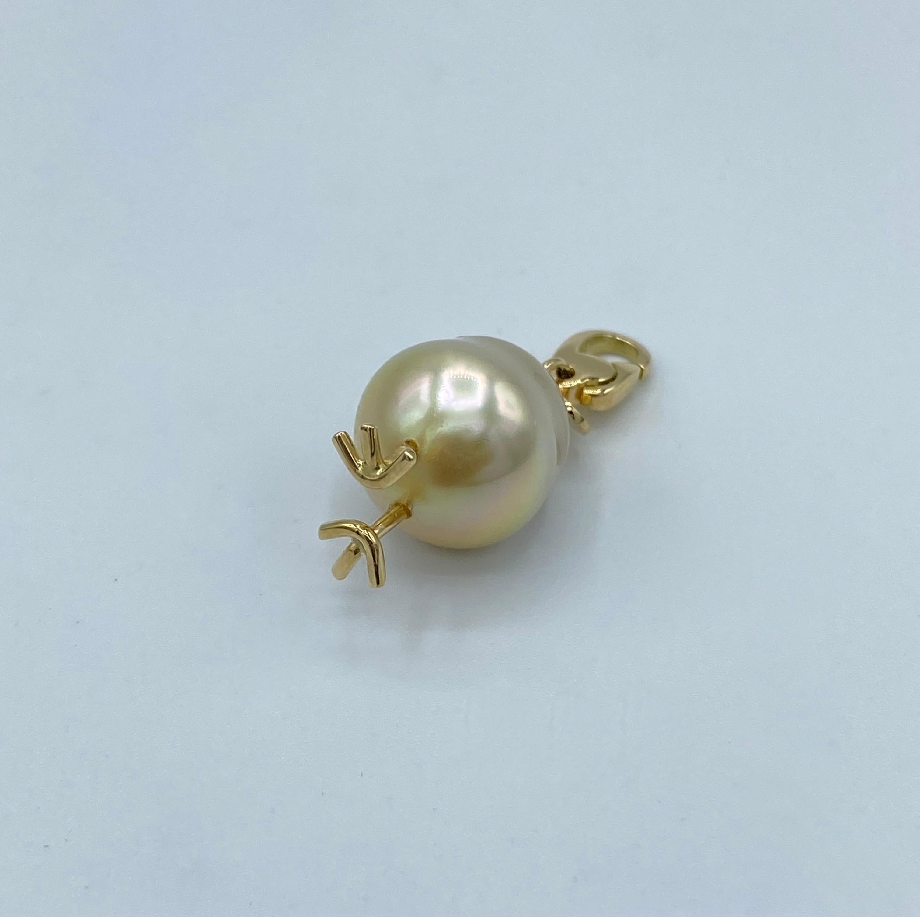 Artisan Pendant/ Charm Chick in 18Kt Gold Diamonds South Sea Pearl
