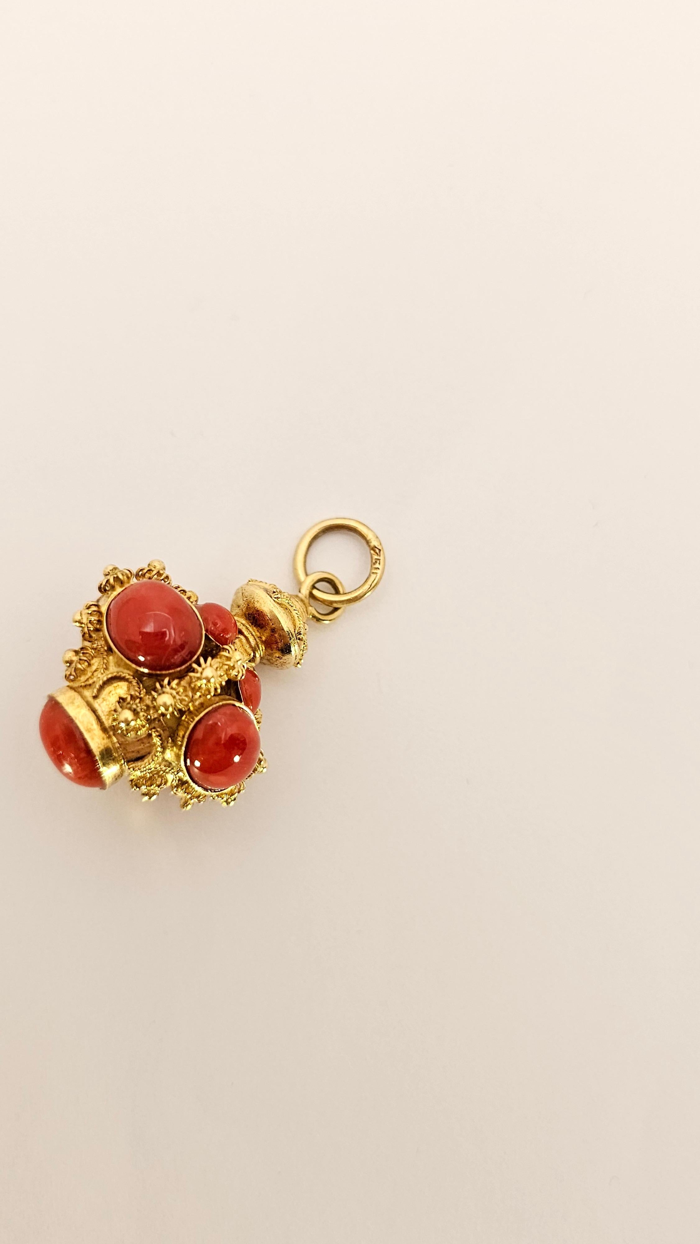 Baroque Style Pendant in 18 Kt Yellow Gold and Coral Cabochon For Sale 3