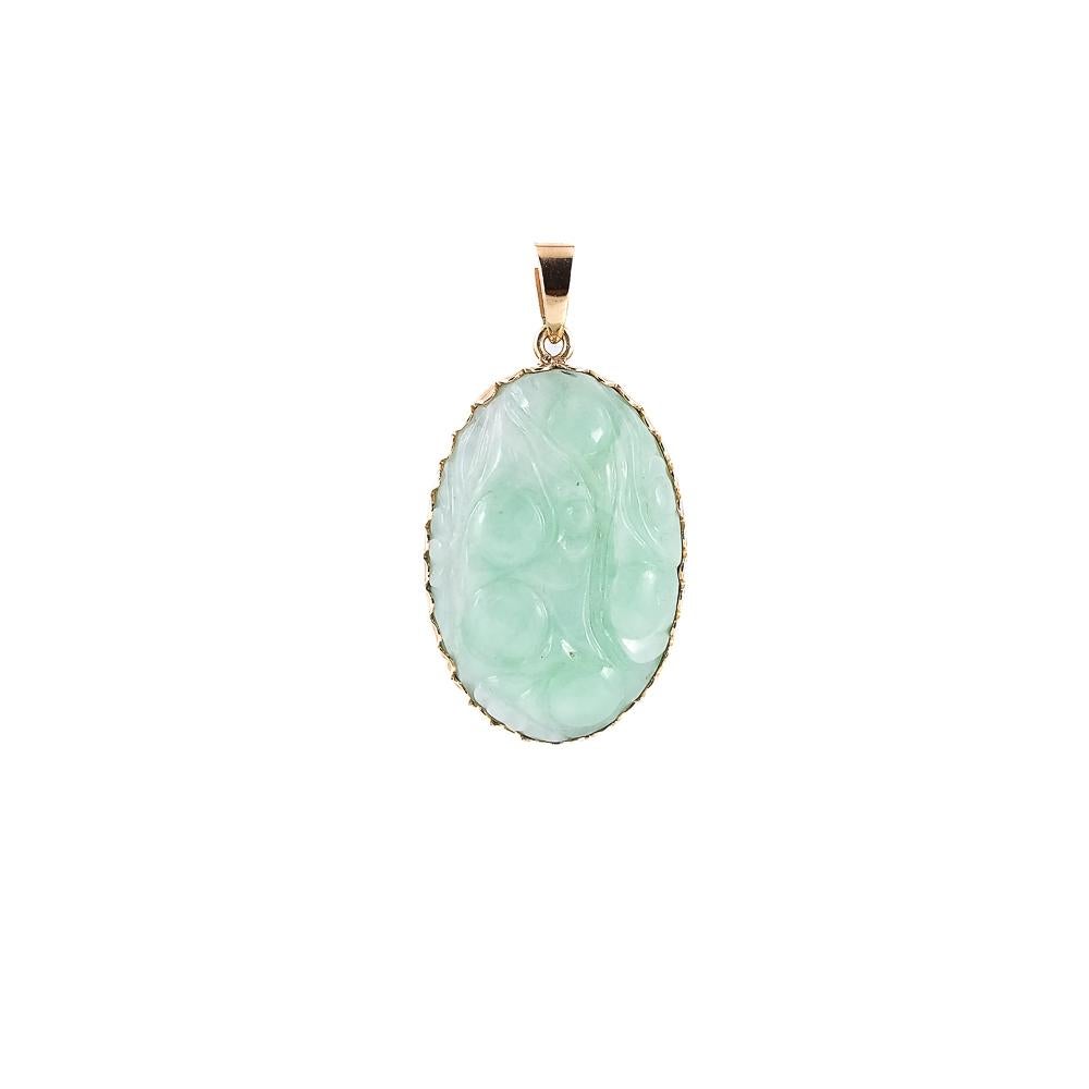 Rose gold pendant pendant with engraved bas-relief of Jade col. light green For Sale 1