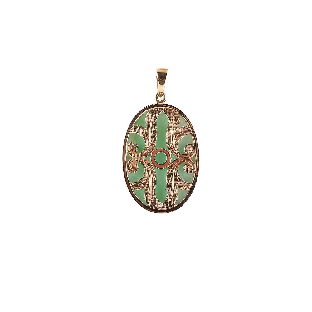 Rose gold pendant pendant with engraved bas-relief of Jade col. light green For Sale 2