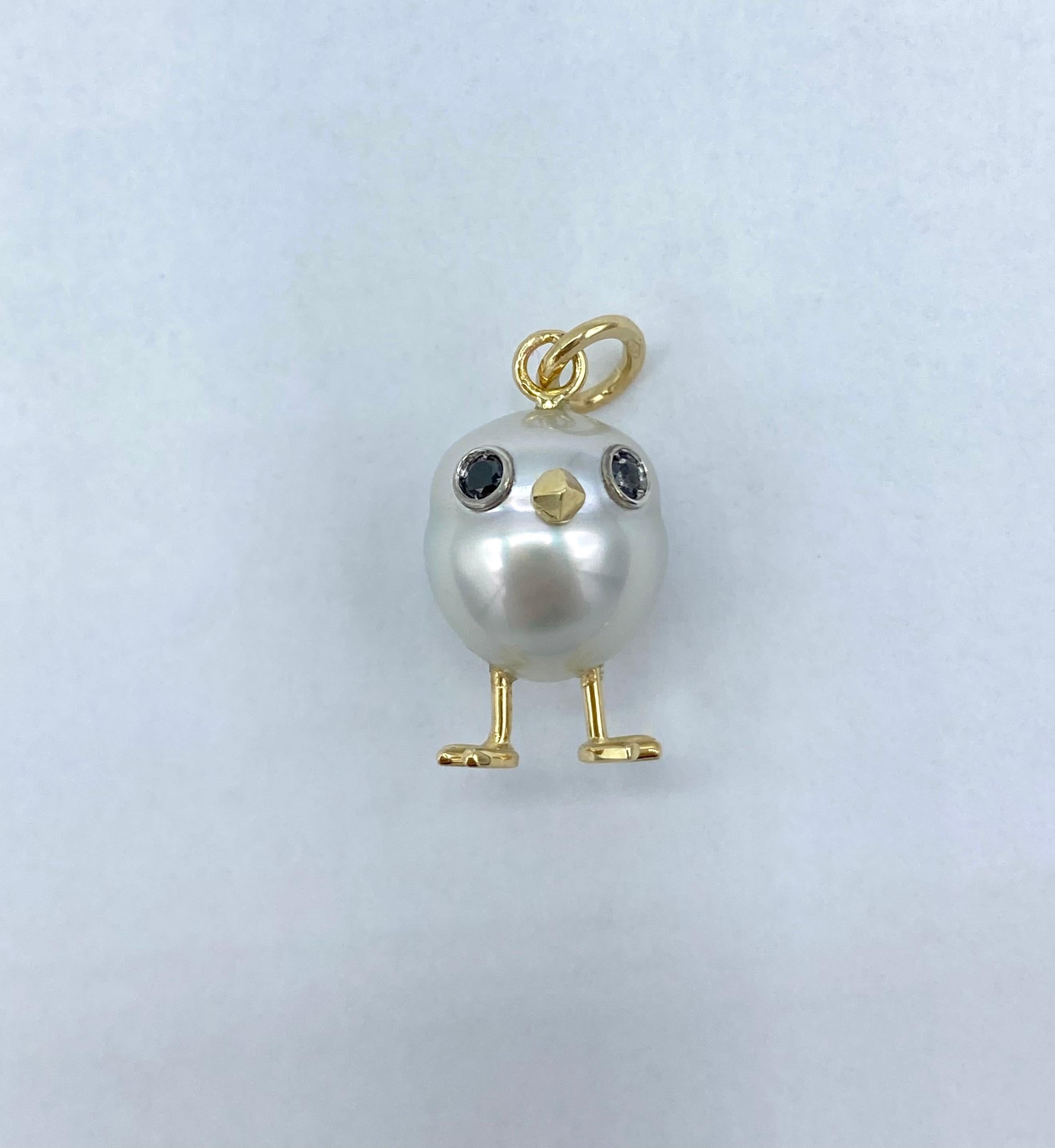 18Kt gold chick pendant with Australian pearl and black diamonds 3