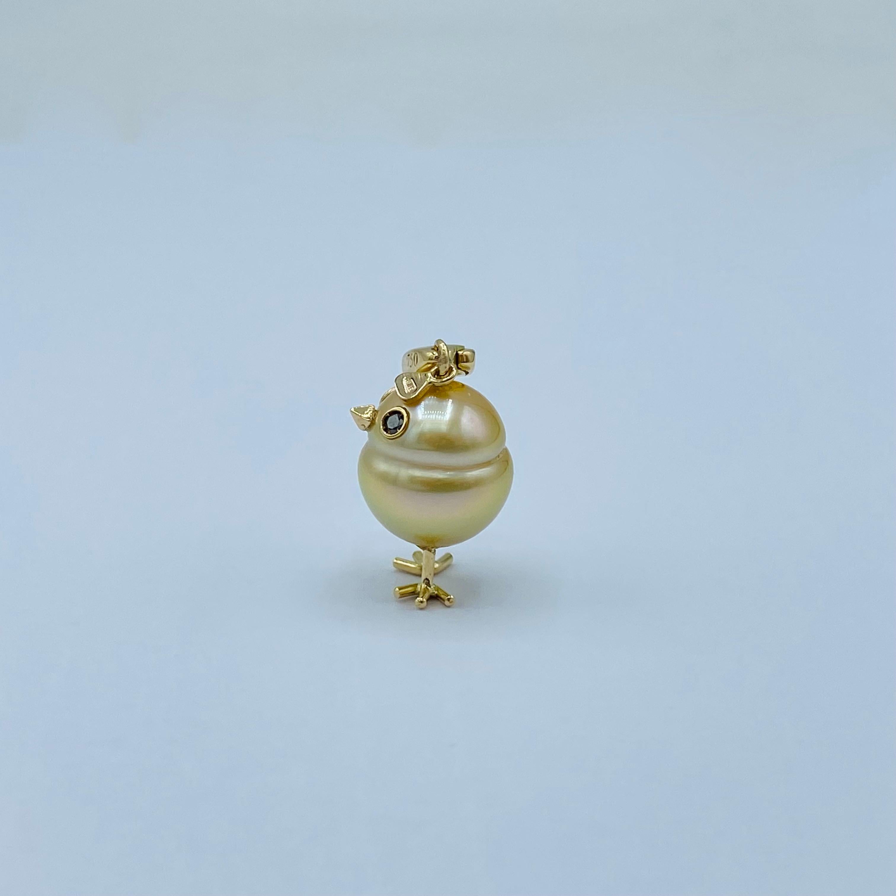 Artisan 18Kt gold chick pendant with South Sea pearl and diamonds