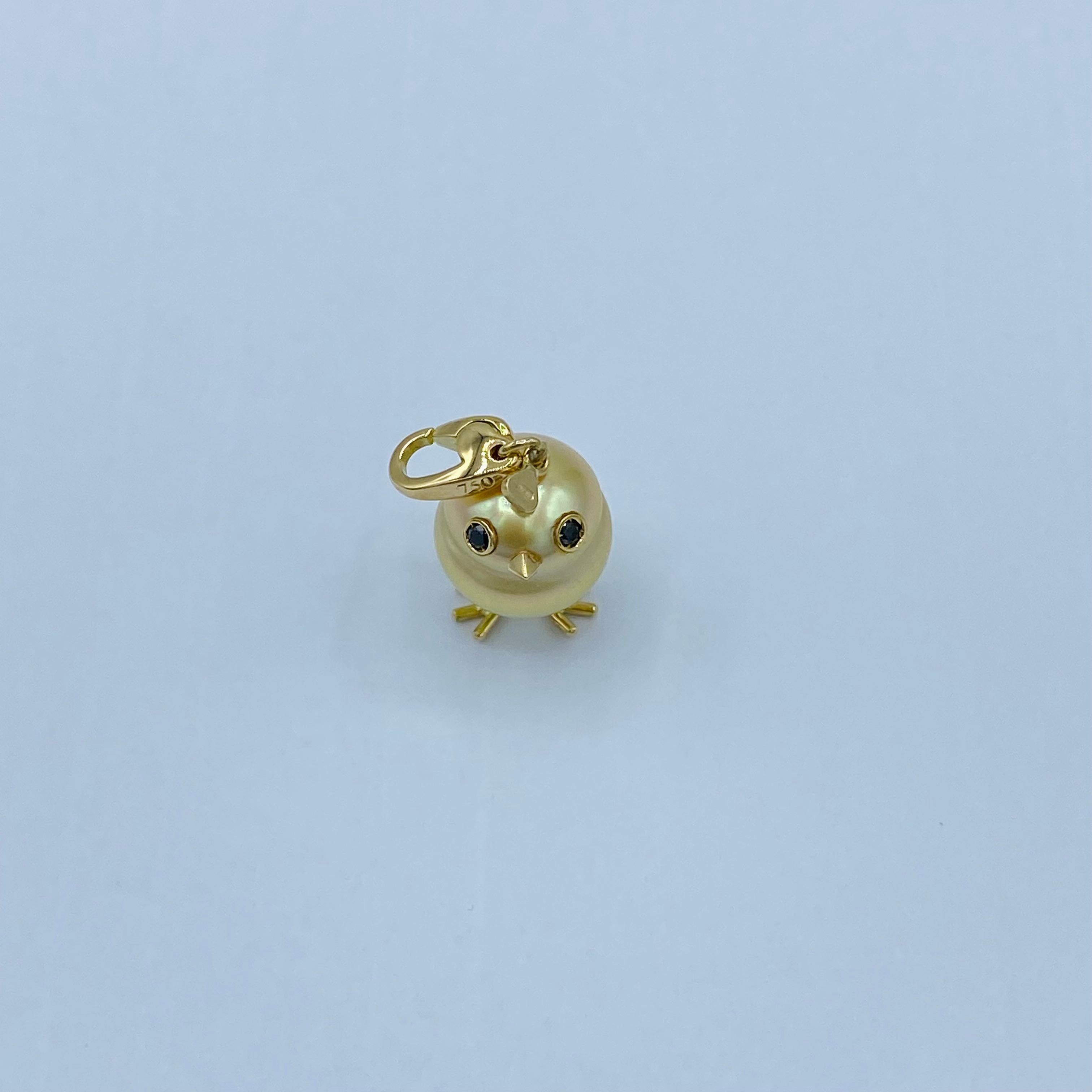 Brilliant Cut 18Kt gold chick pendant with South Sea pearl and diamonds