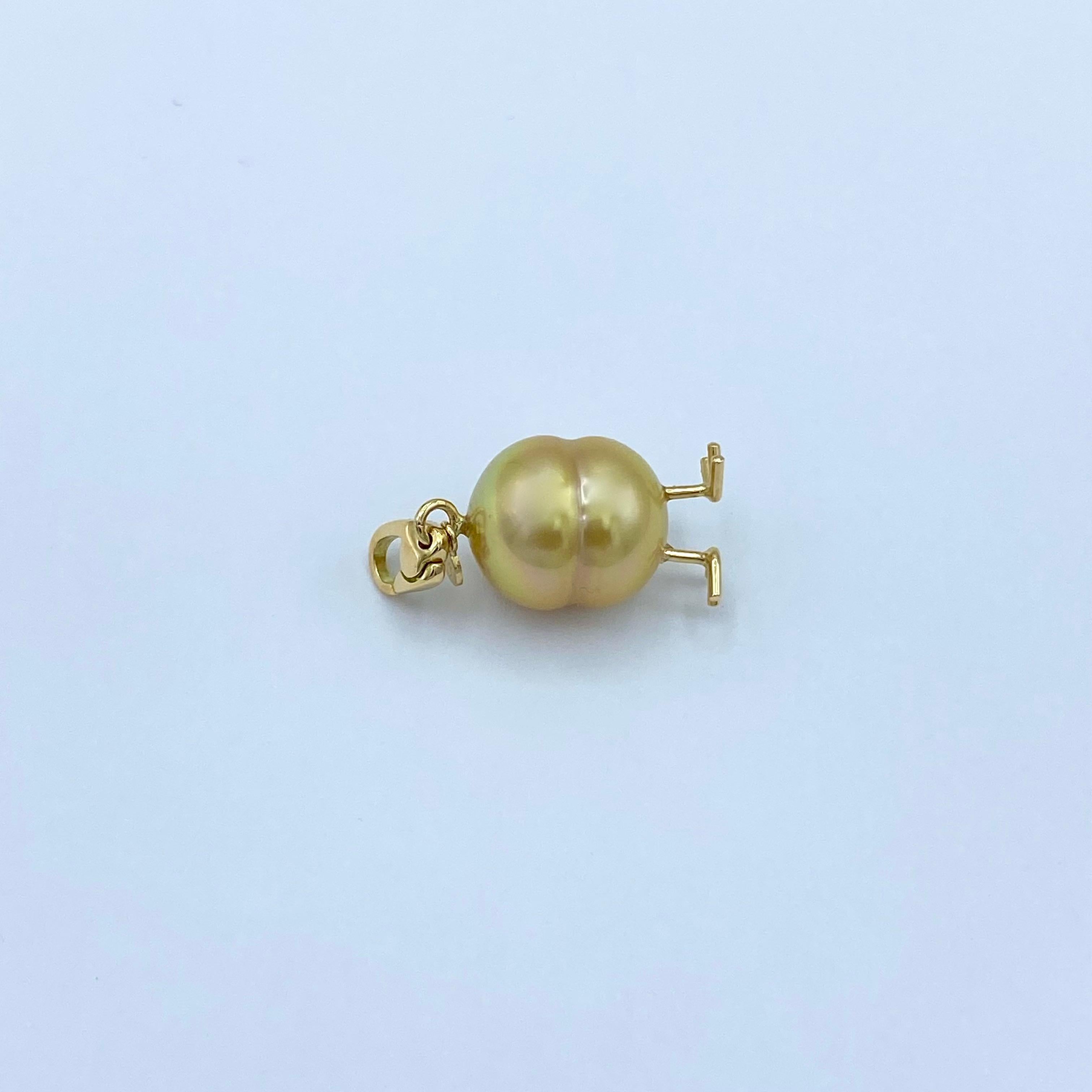 Küken-Anhänger aus 18 Karat Gold mit Südseeperle und schwarzen Diamanten im Angebot 1