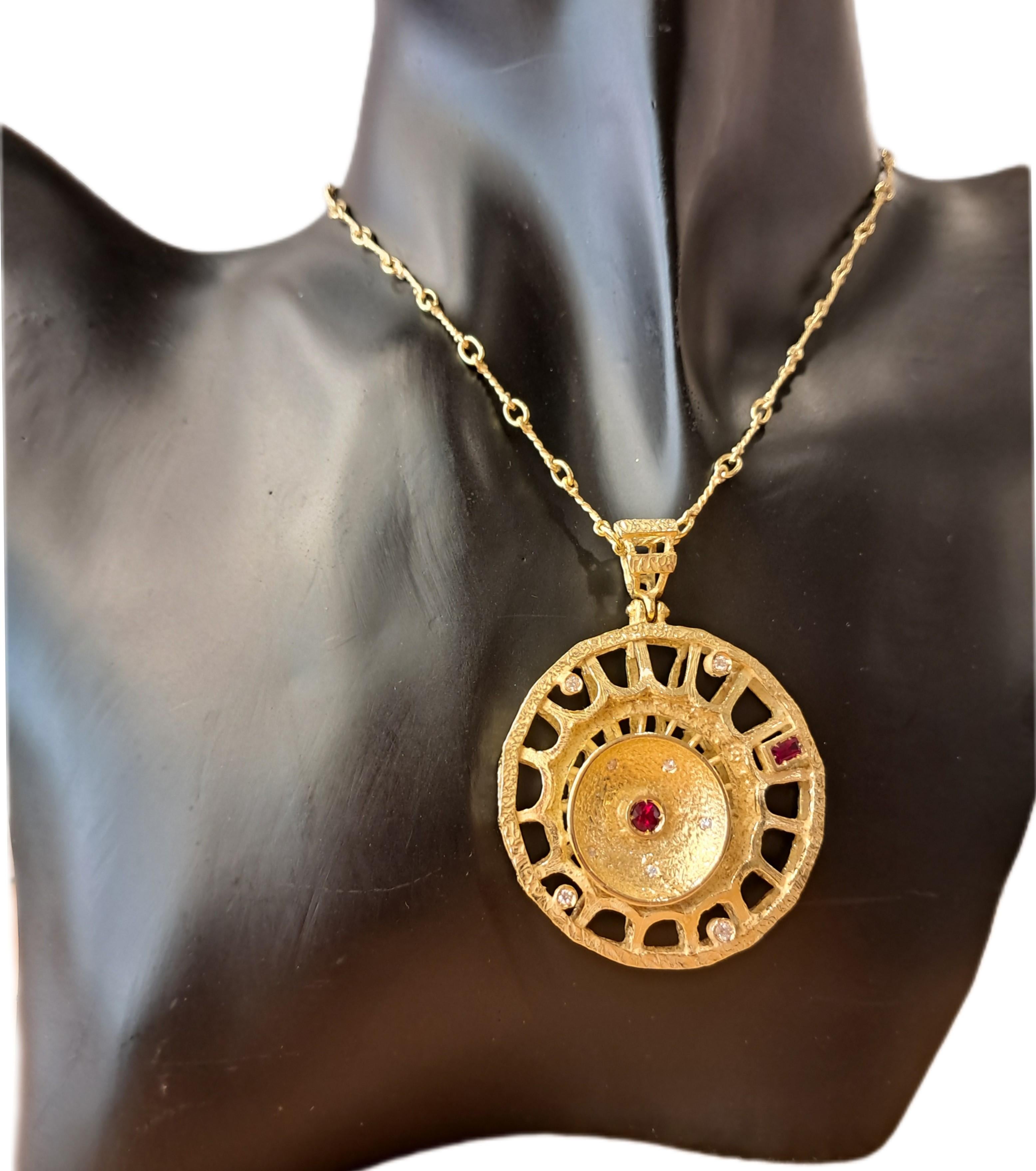 Femenino o masculino Colgante Sacchi Collection 'Domus' de oro amarillo de 18 quilates y piedras preciosas en venta