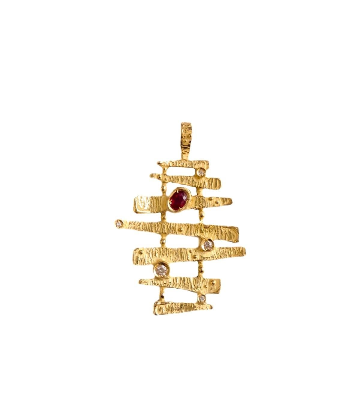 Ciondolo Sacchi in oro 18k con Diamanti e Rubino Neuf - En vente à Rome, IT