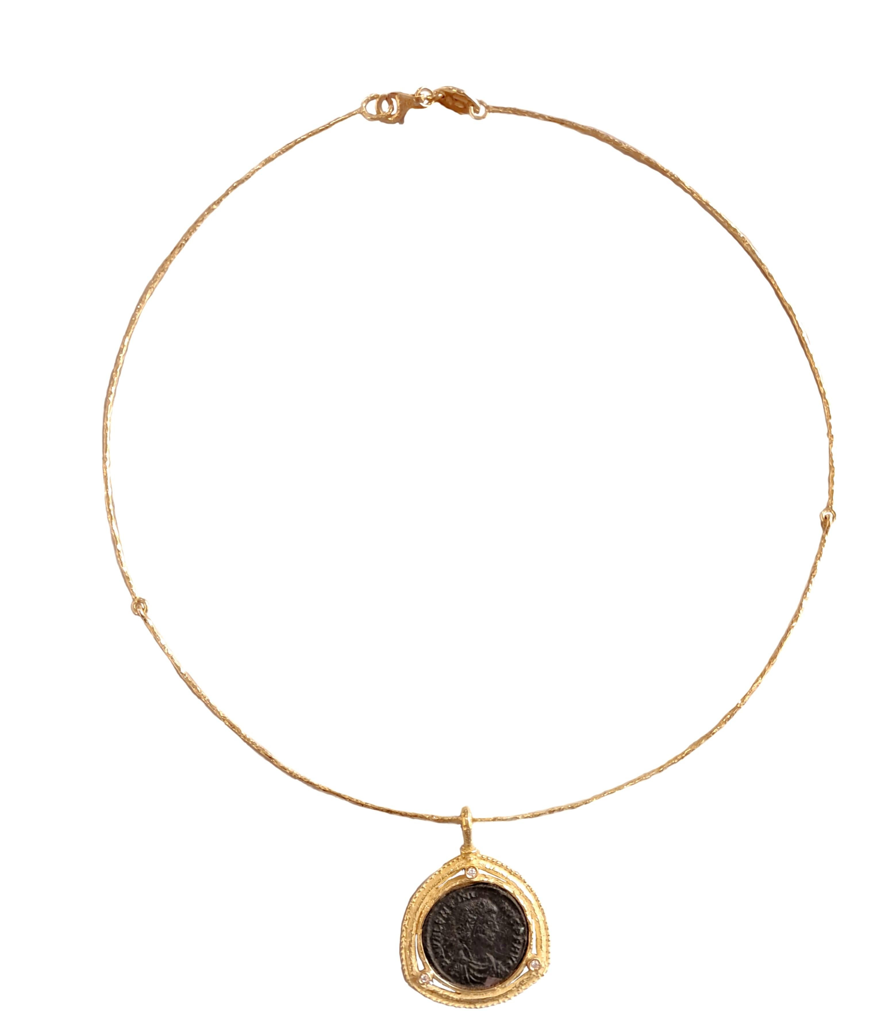 Ciondolo Sacchi in Oro 18k con Moneta Romana e Diamanti en vente 1