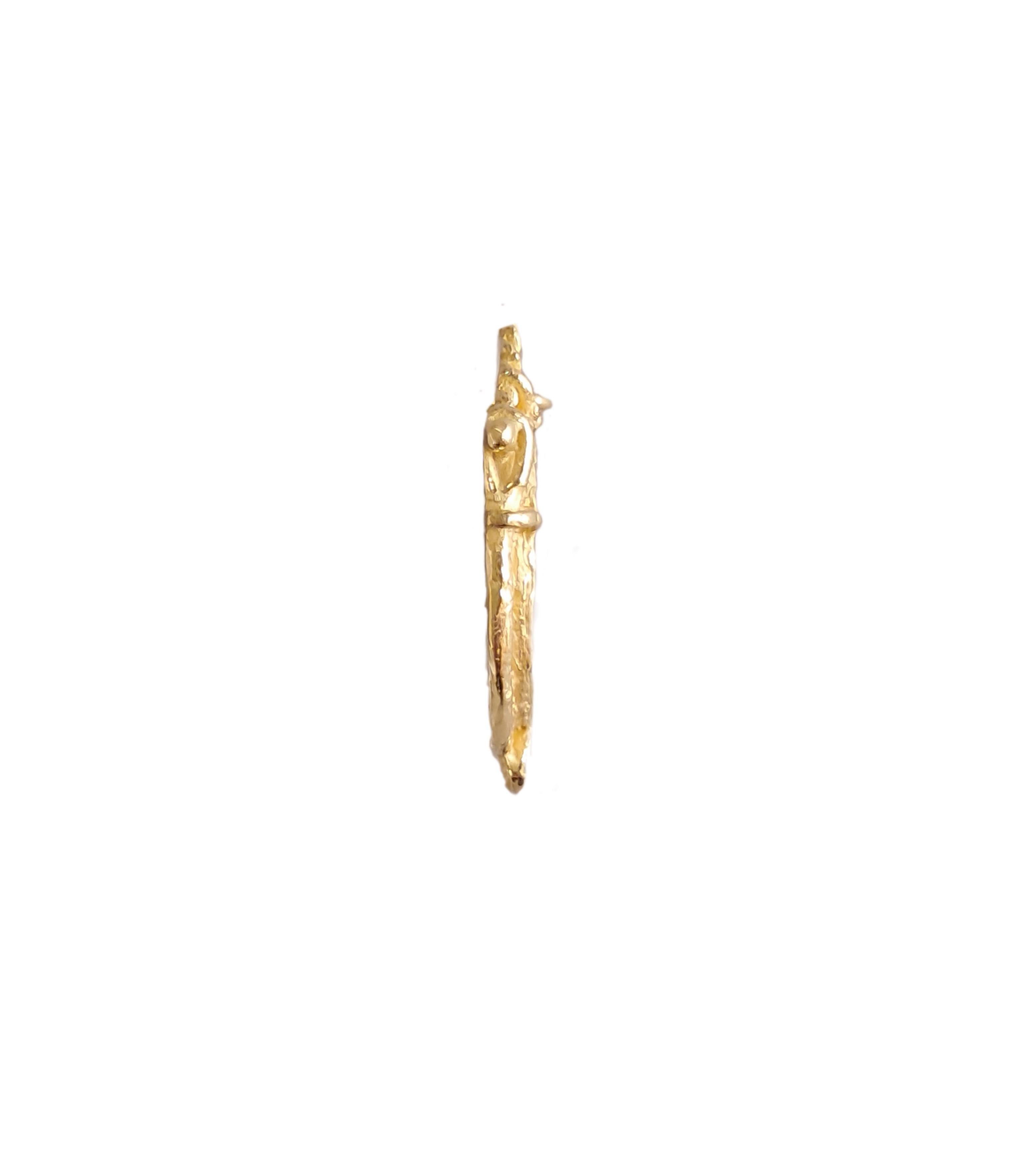 Artiste Pendentif Sacchi en or jaune 18 carats avec pièce de monnaie romaine et diamant en vente