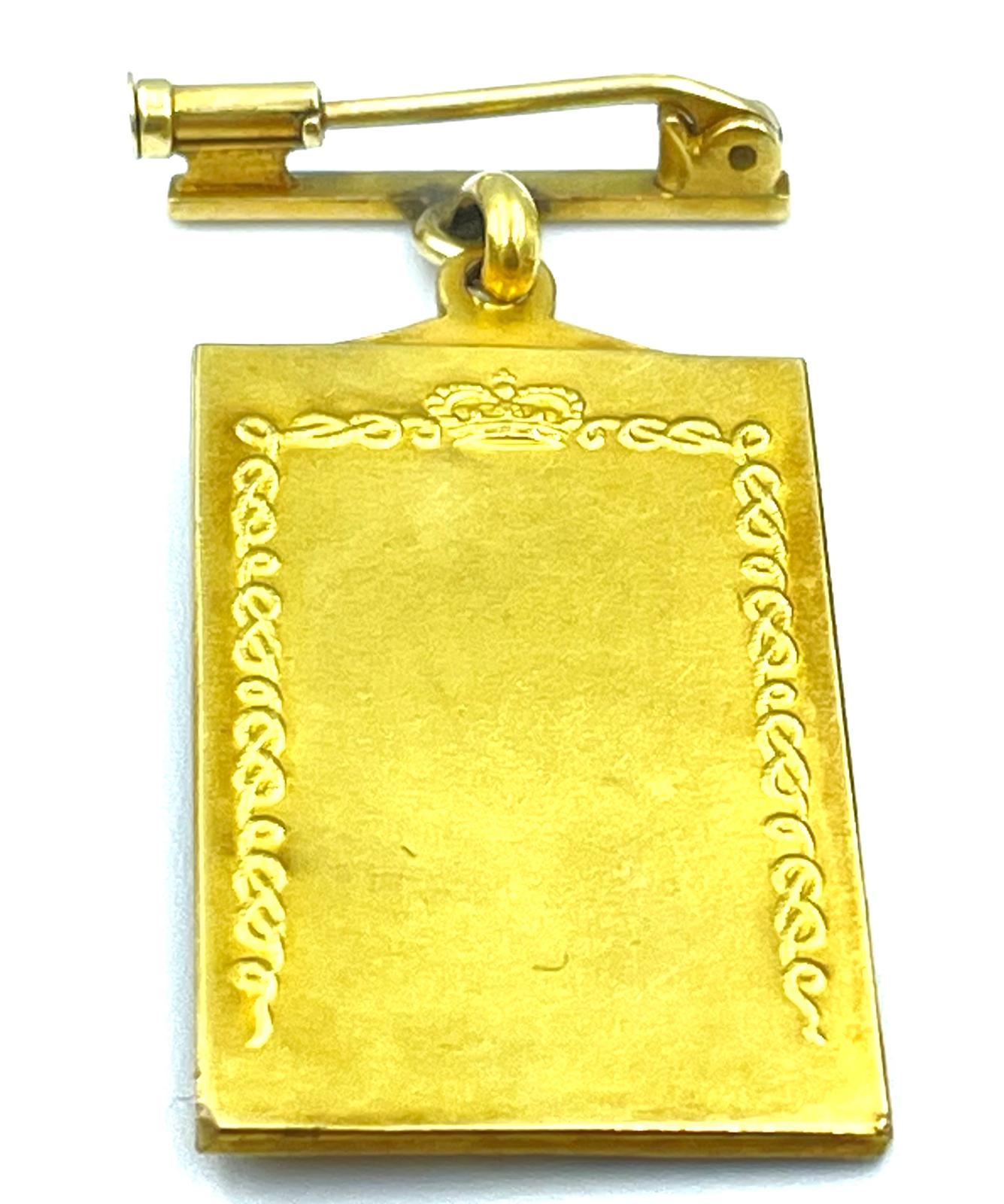 Ciondolo vintage anni '40 Made in Italy in oro 18 carati volto di donna in vendita 4