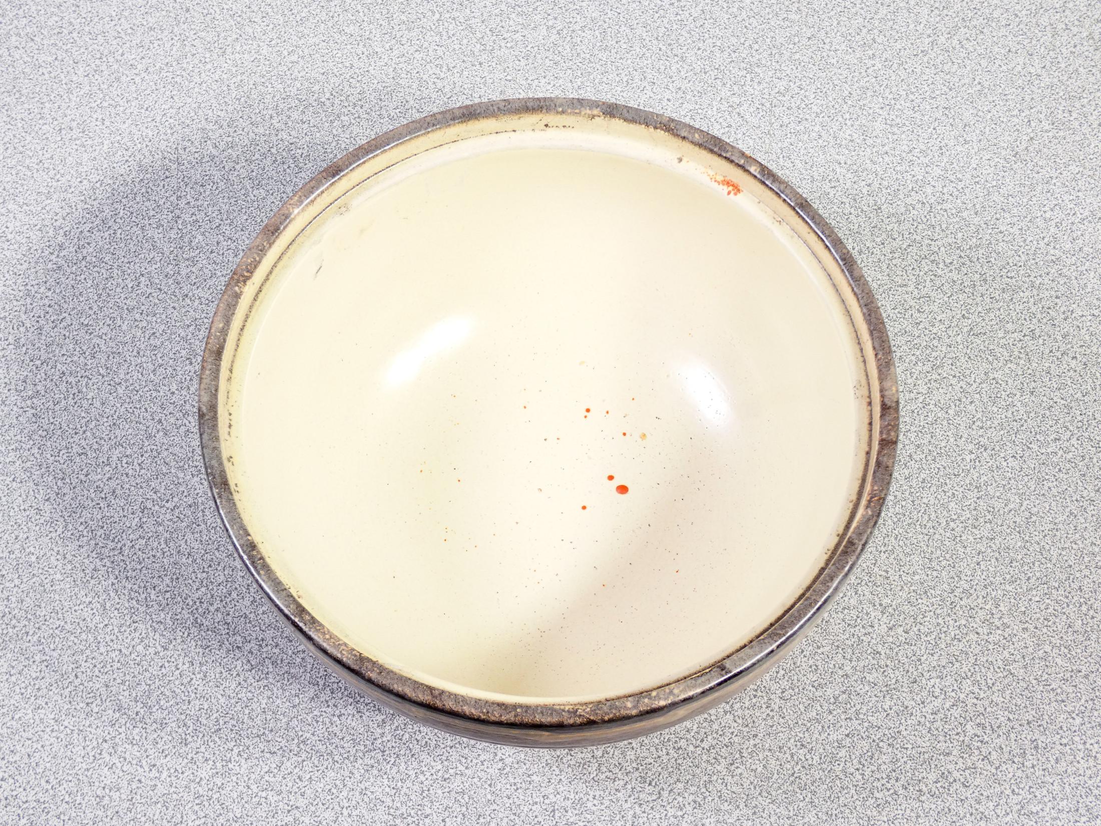 Ciotola con coperchio in maiolica smaltata firmata Strehla Keramik. Fat Lava. in vendita 5