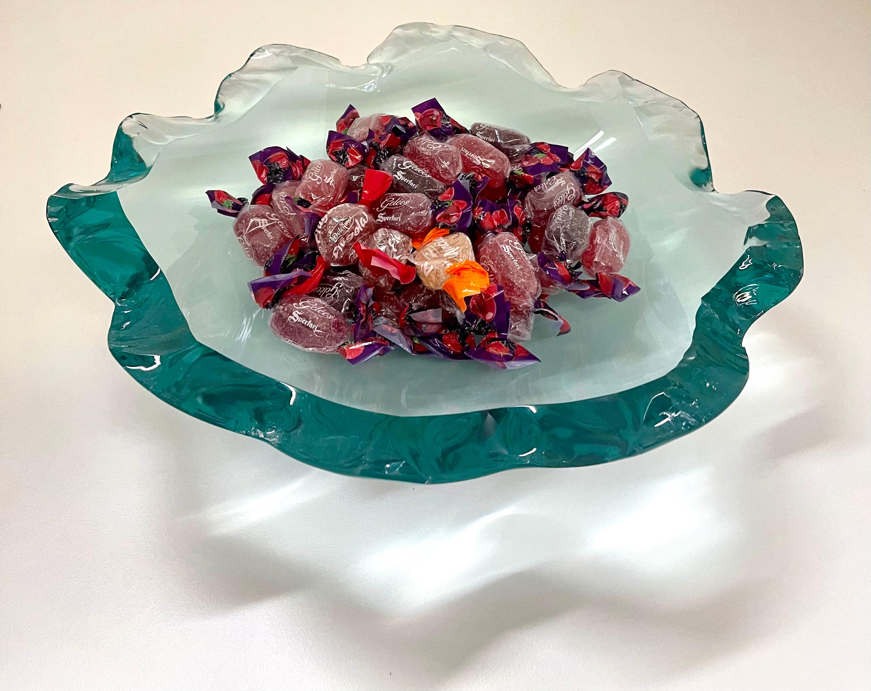 Modern Contemporary hand-carved crystal bowl by Ghiró Studio For Sale
