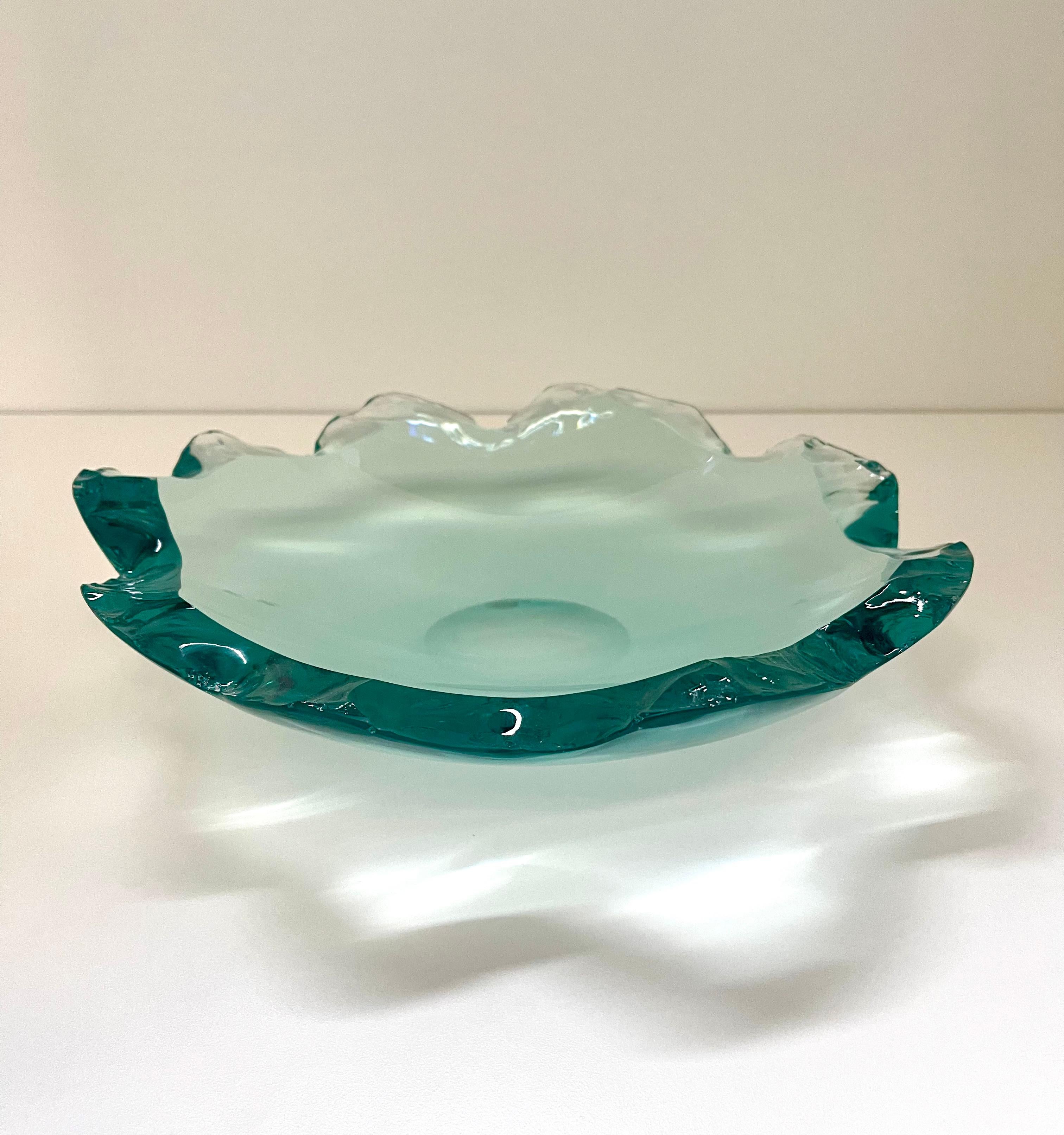 Italian Contemporary hand-carved crystal bowl by Ghiró Studio For Sale
