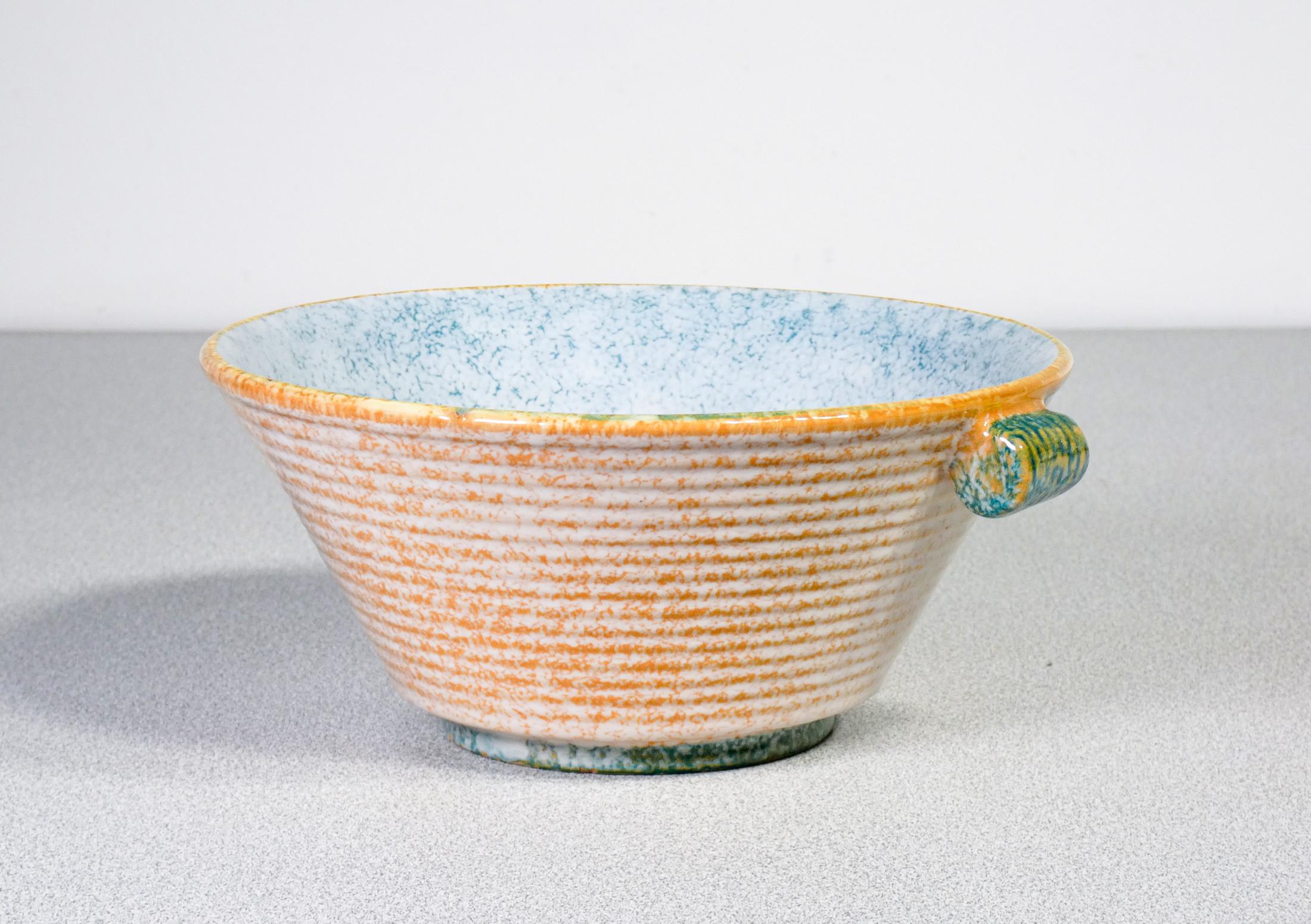 CIMA Perugia hand-painted majolica bowl. Italy, 1980s For Sale 1