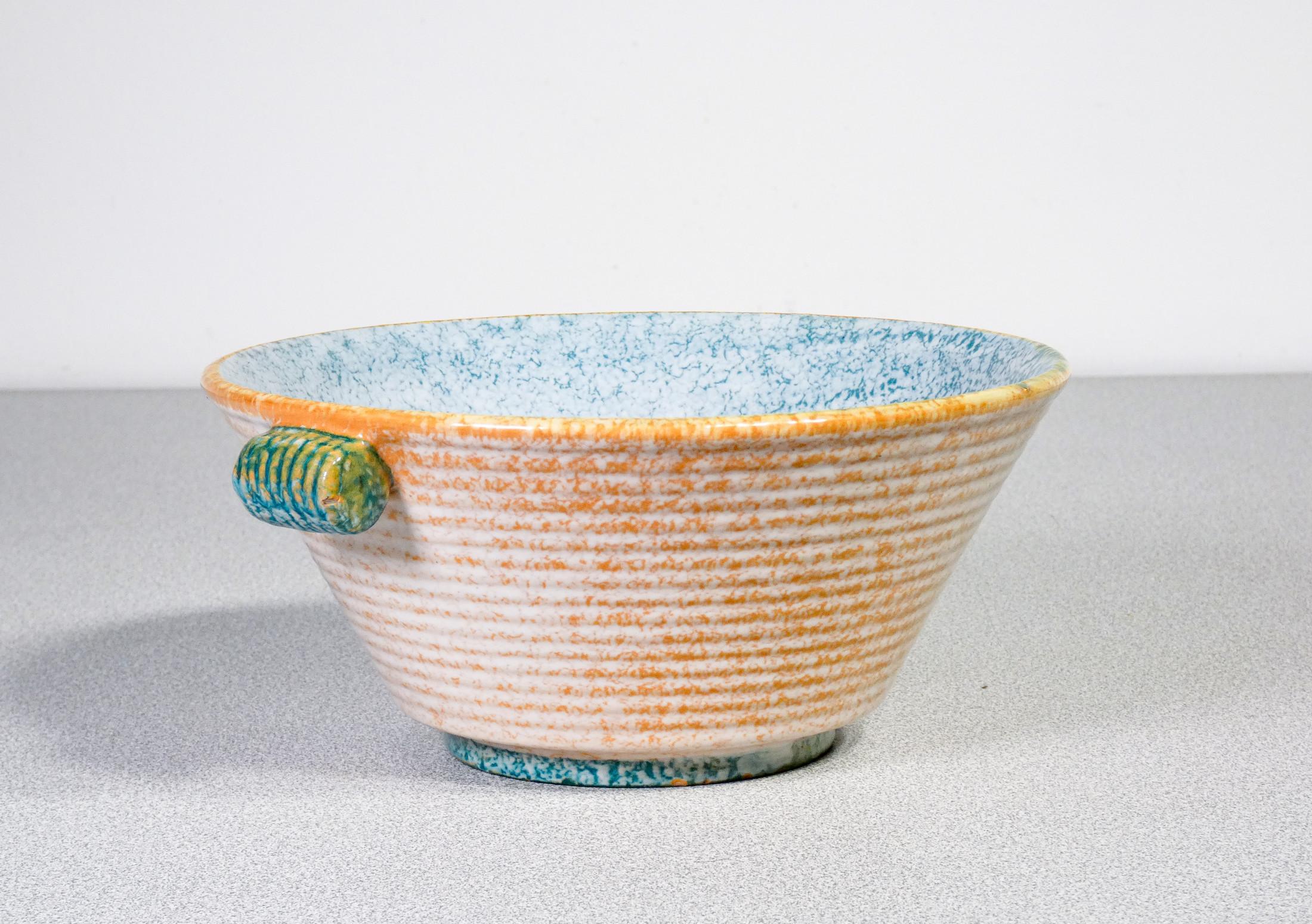 CIMA Perugia hand-painted majolica bowl. Italy, 1980s For Sale 2