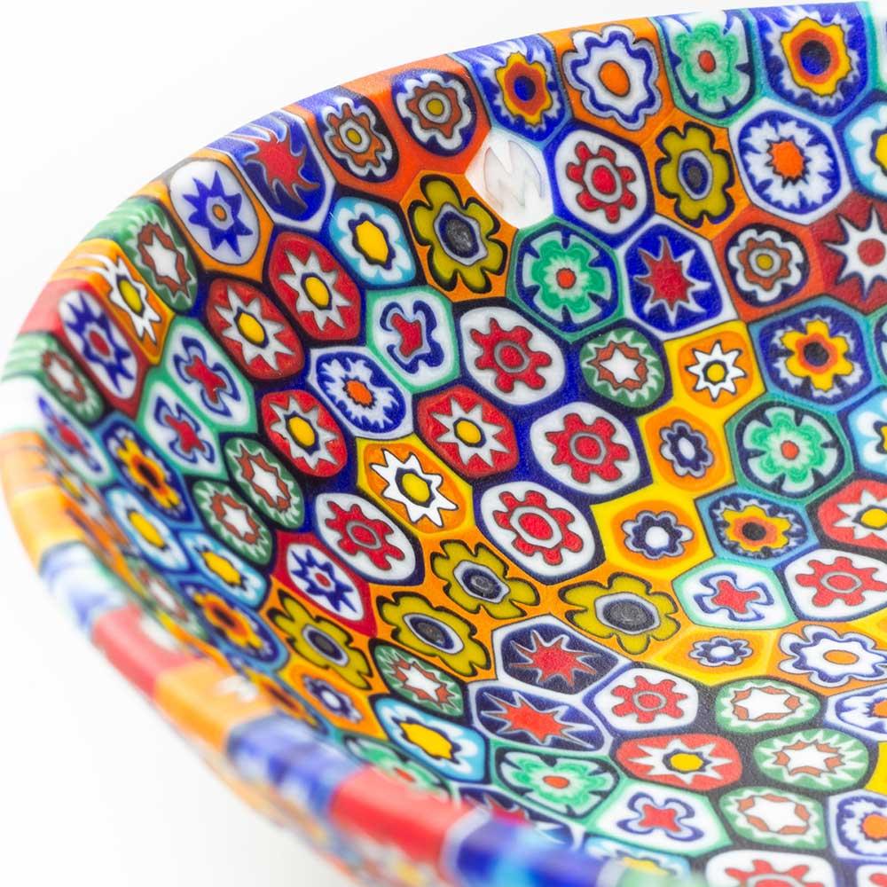Millefiori Murano-Glasschale aus mehrfarbigem Murrine ø 10,5 cm (Handgefertigt) im Angebot