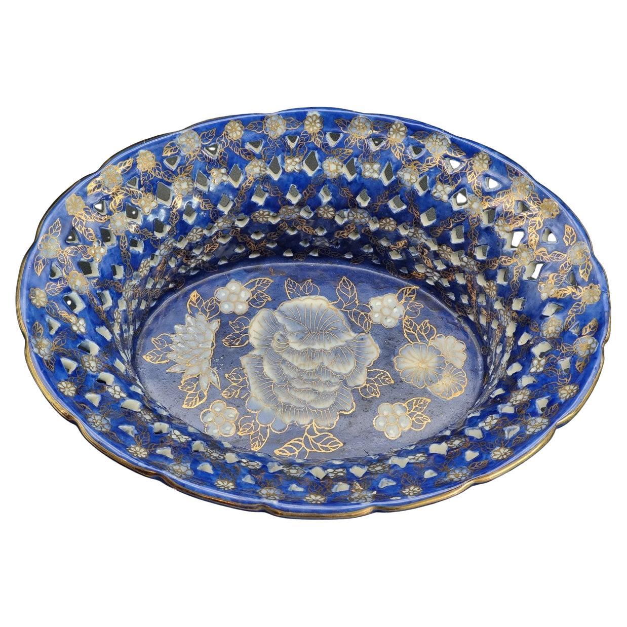 Coupe ajourée en porcelaine bleu et or avec sceau apocryphe Qianlong - Chine en vente