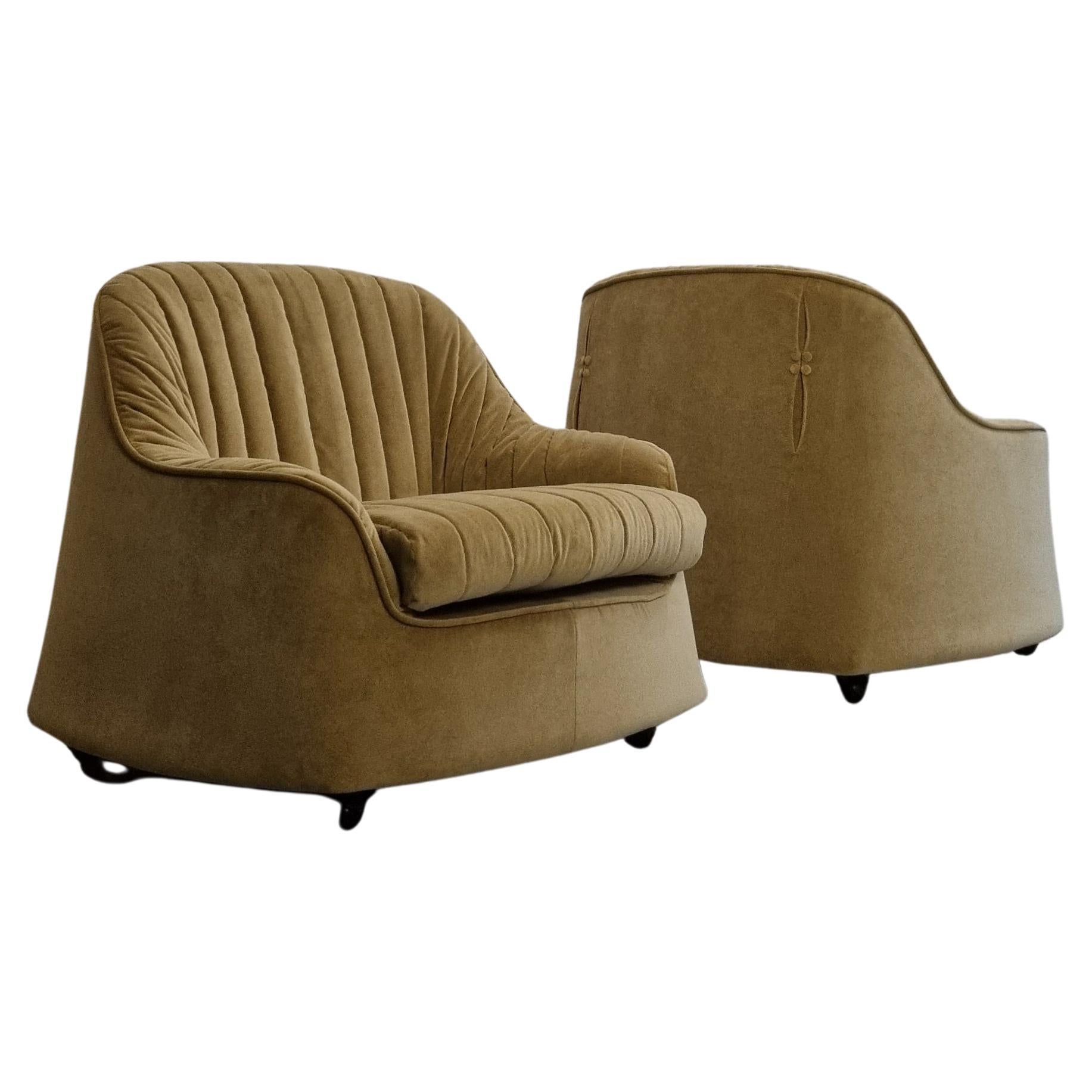 Ciprea armchairs designed by Afra and Tobia Scarpa for Cassina 1968 set of 2 in vendita