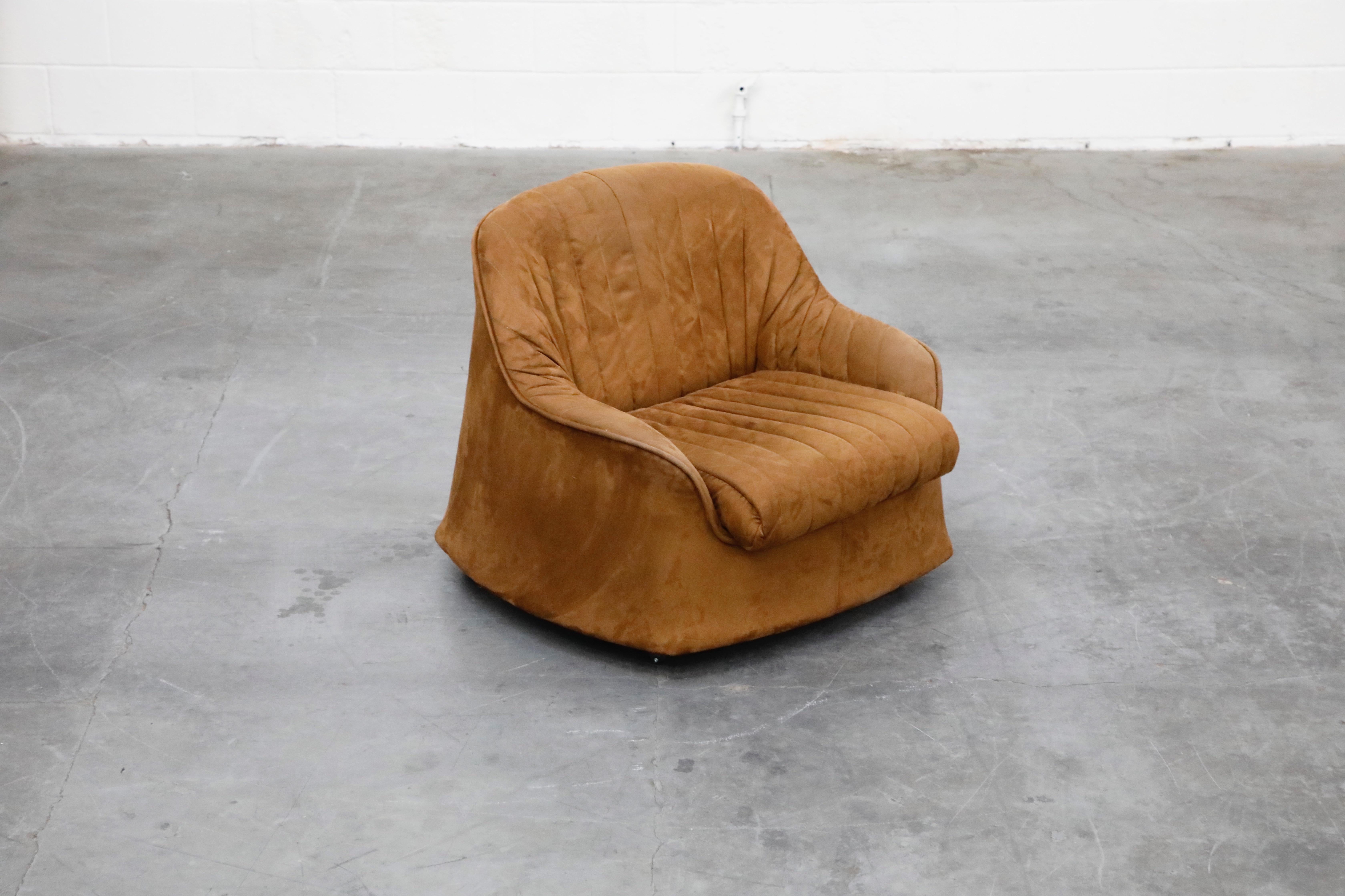 'Ciprea' Suede Club Chair by Tobia and Afra Scarpa for Cassina, 1968, Signed In Good Condition In Los Angeles, CA