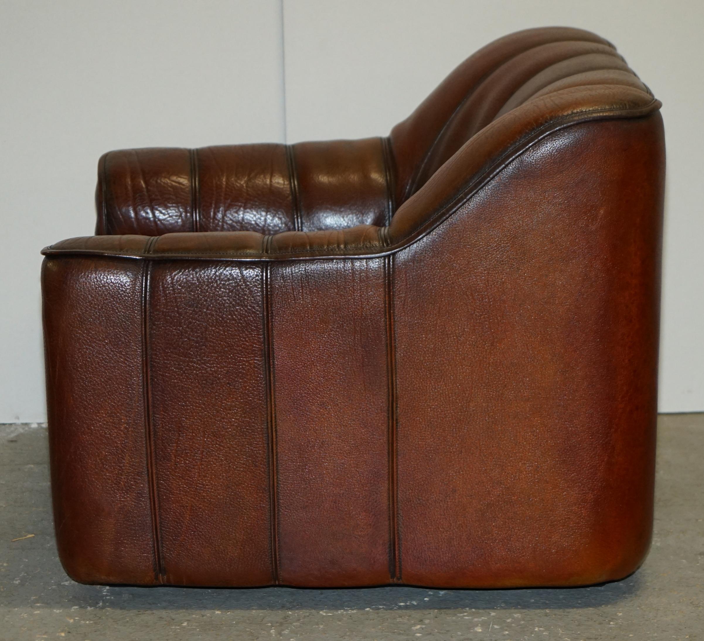 CIR 1960's DE SEDE DS-44 RECLINING BROWN BUFFALO NECK LEATHER ARMCHAIR & OTTOMAN For Sale 5