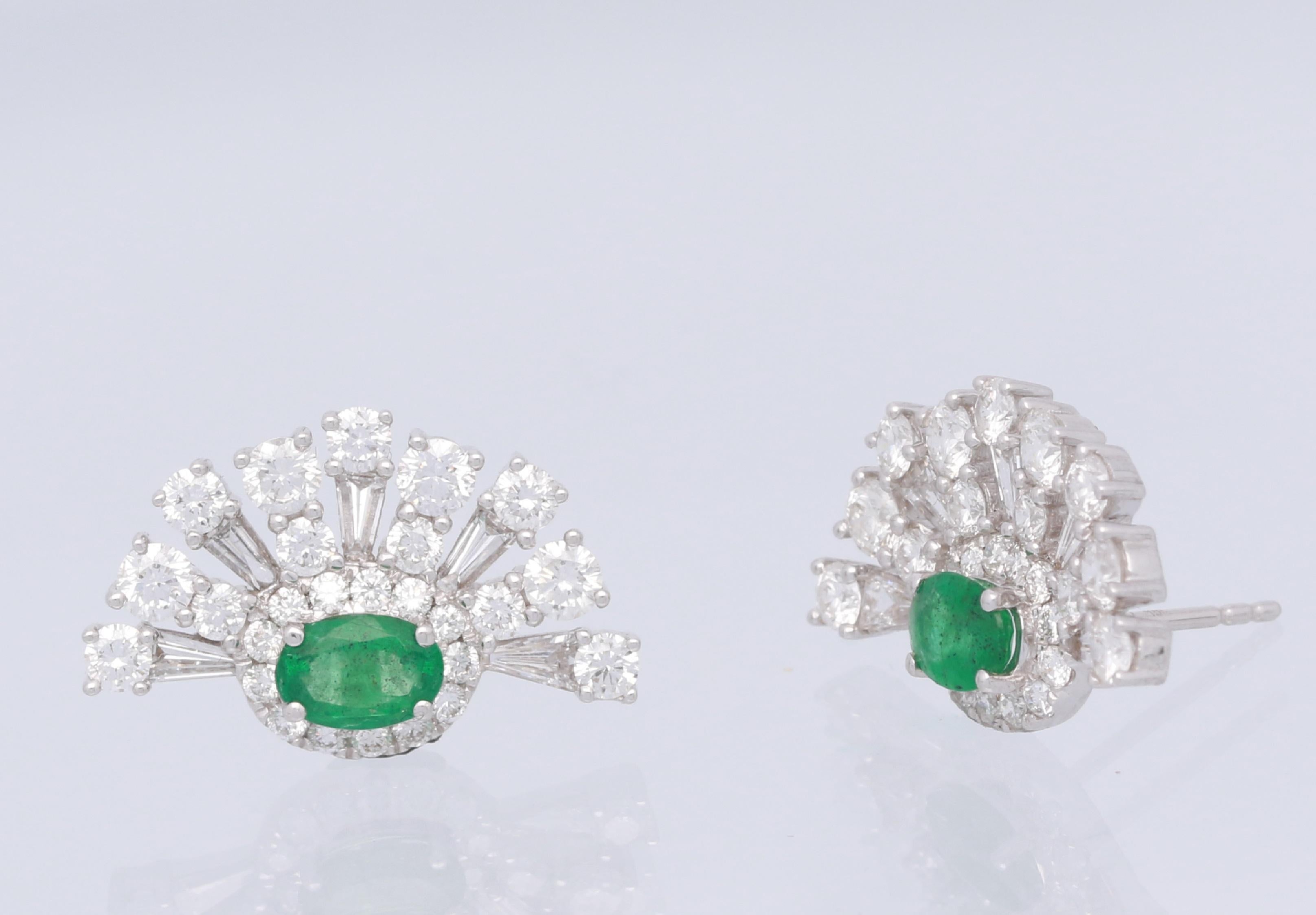 0.86 Carat Emerald and Diamond 18 Karat White Gold Earrings In New Condition In New York, NY