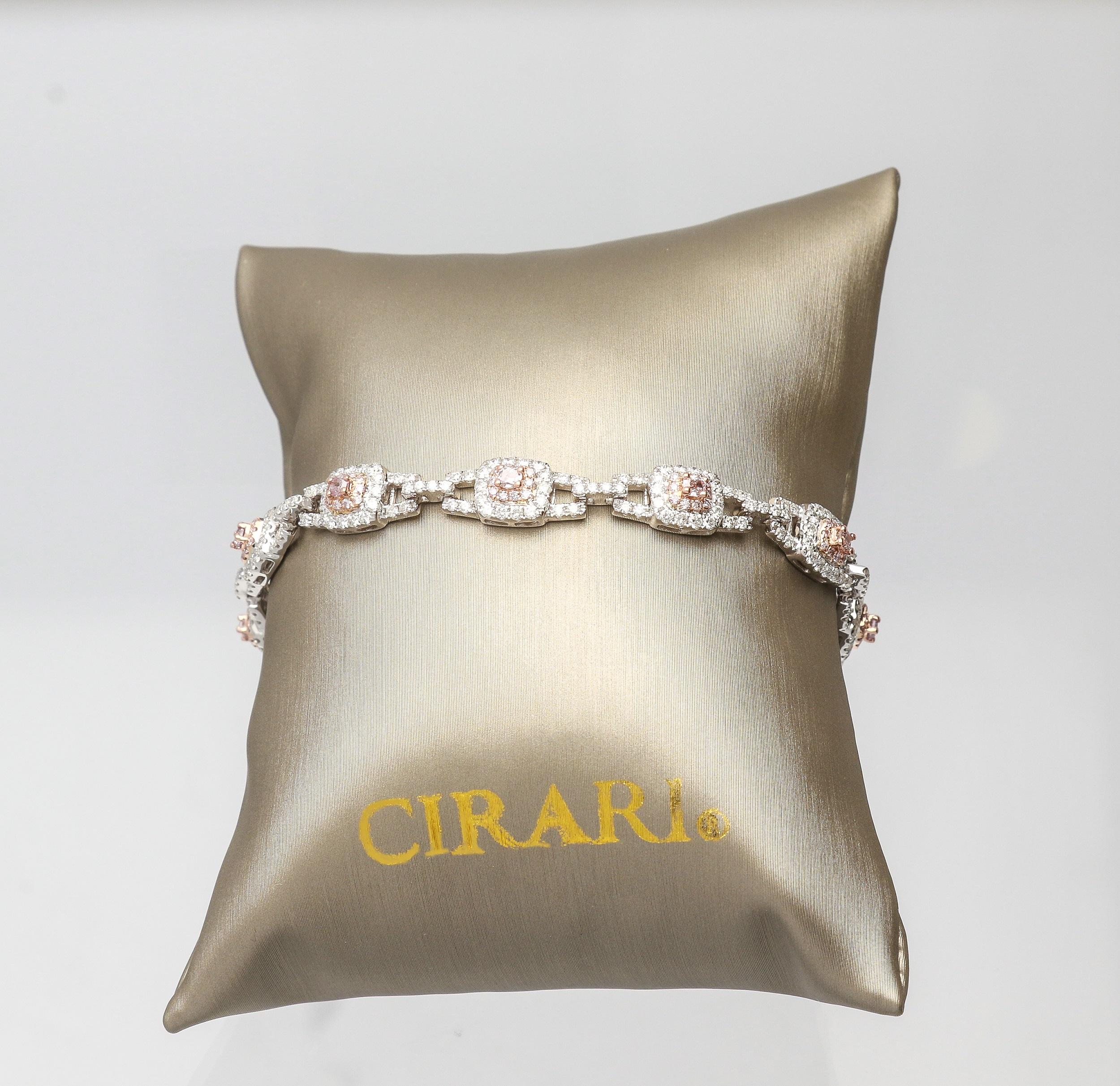1.25 Carat T.W. Pink Diamond 18 Karat Two-Tone Gold Bracelet In New Condition In New York, NY