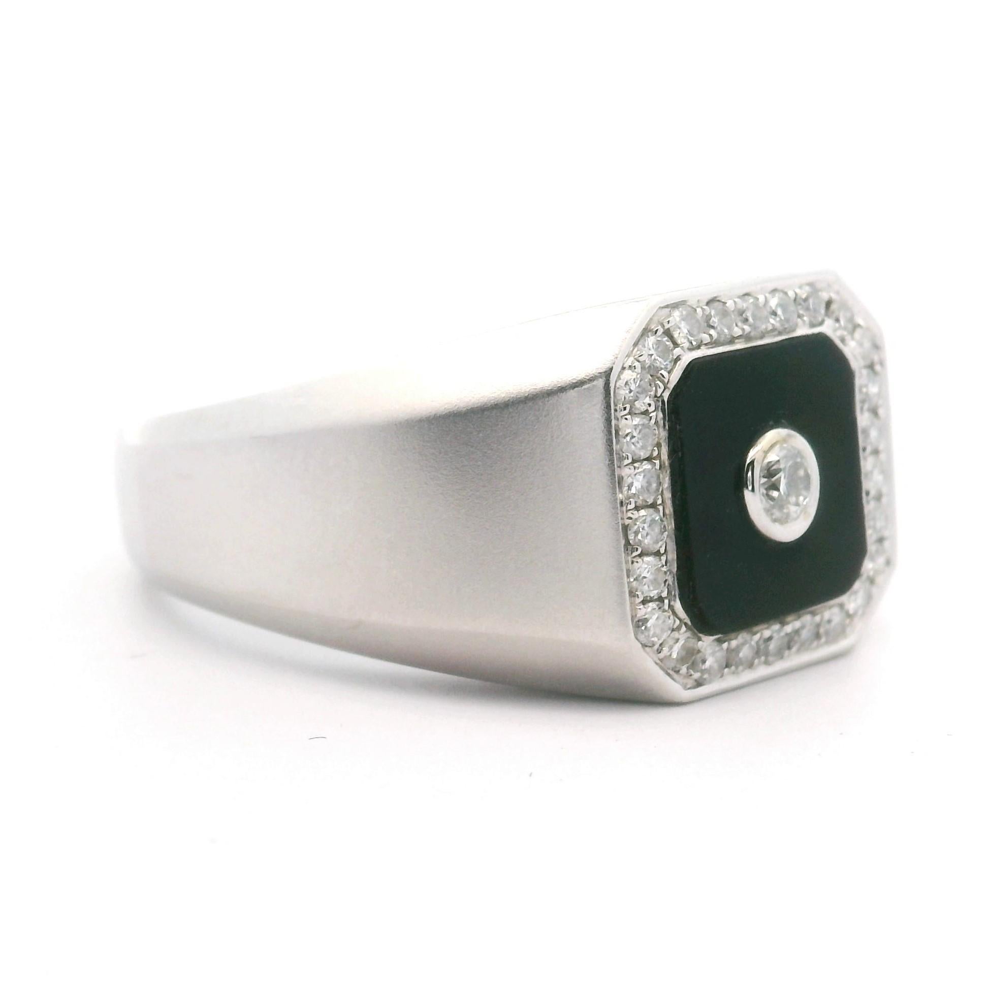 Cirari 14k White Gold Onyx and Diamonds Men's Ring Size 11 In Good Condition In Guilford, CT