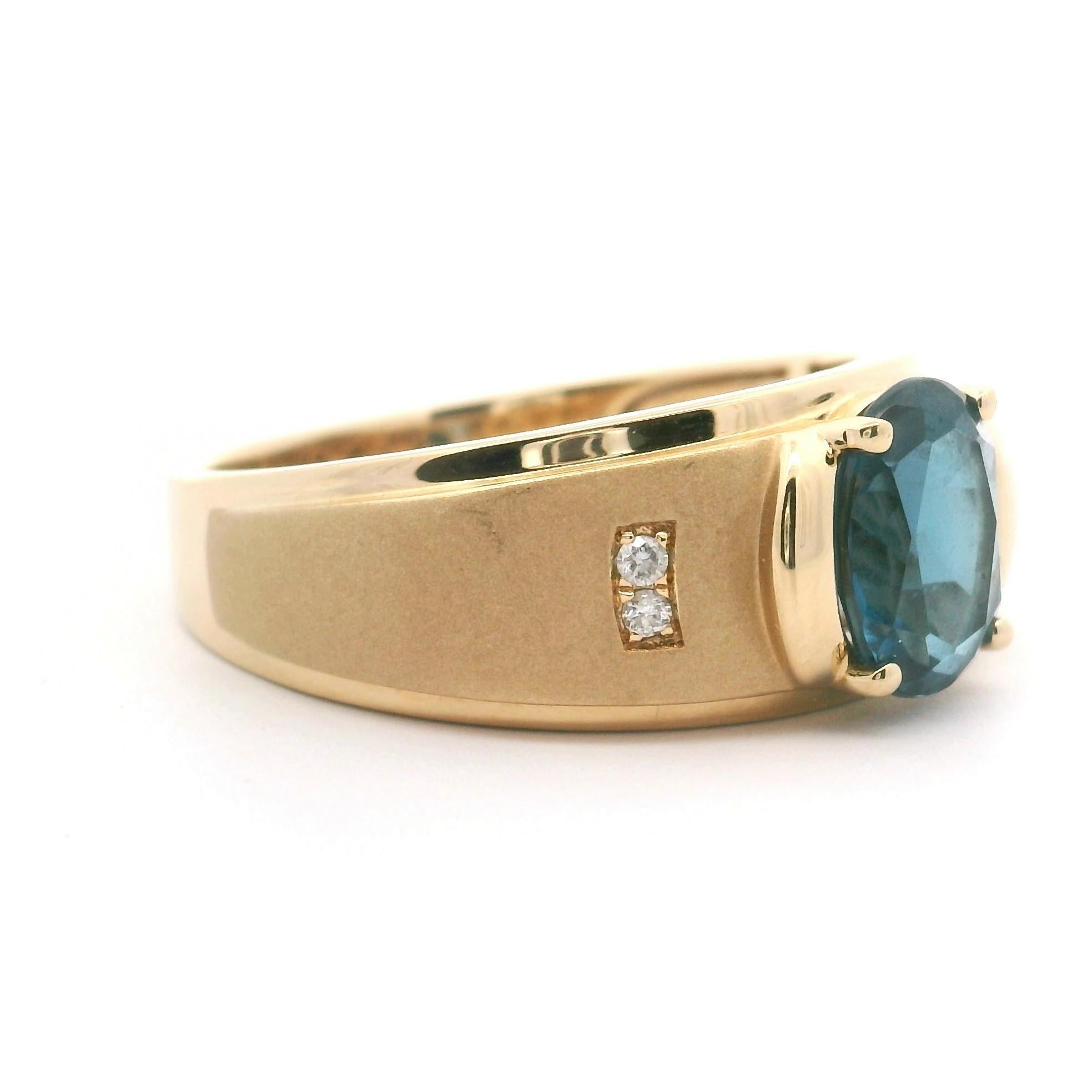 Cirari 14k Yellow Gold Blue Topaz and Diamond Men's Ring Size 11 In Good Condition In Guilford, CT