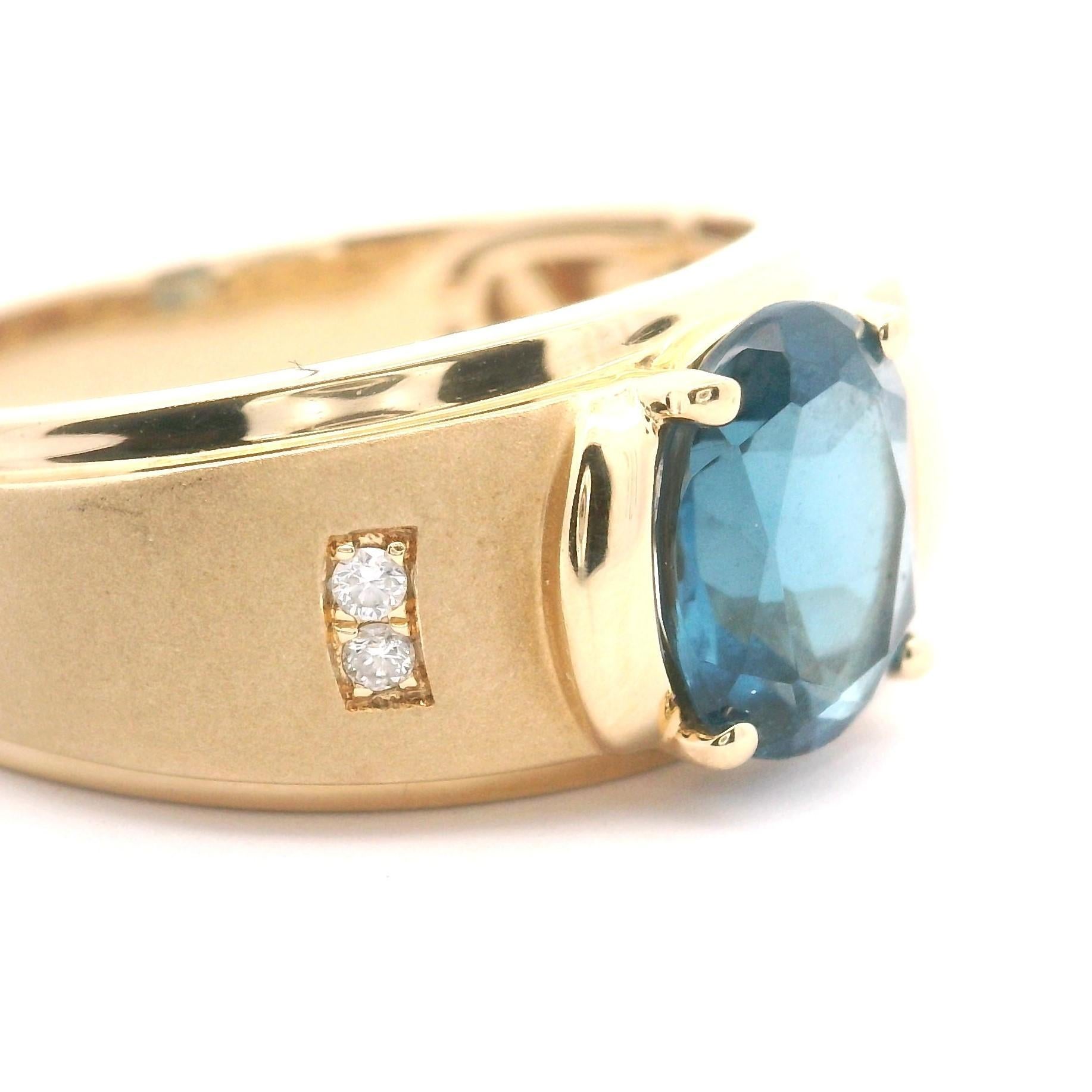 Cirari 14k Yellow Gold Blue Topaz and Diamond Men's Ring Size 11 4