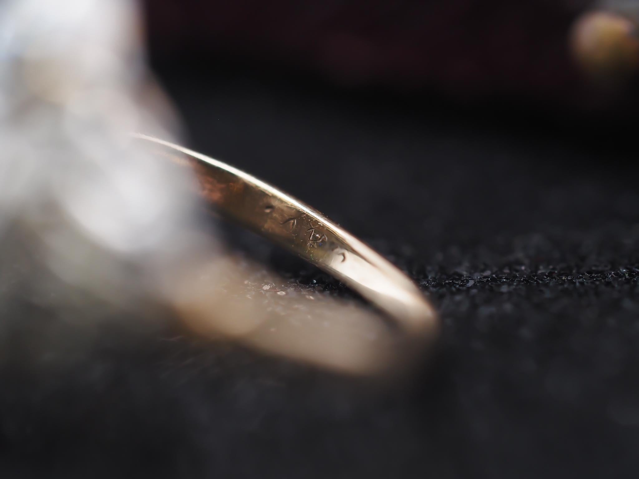 Circa 14K Gelbgold und Platin 1940er Jahre Alteuropäischer Diamantring (Alteuropäischer Schliff) im Angebot