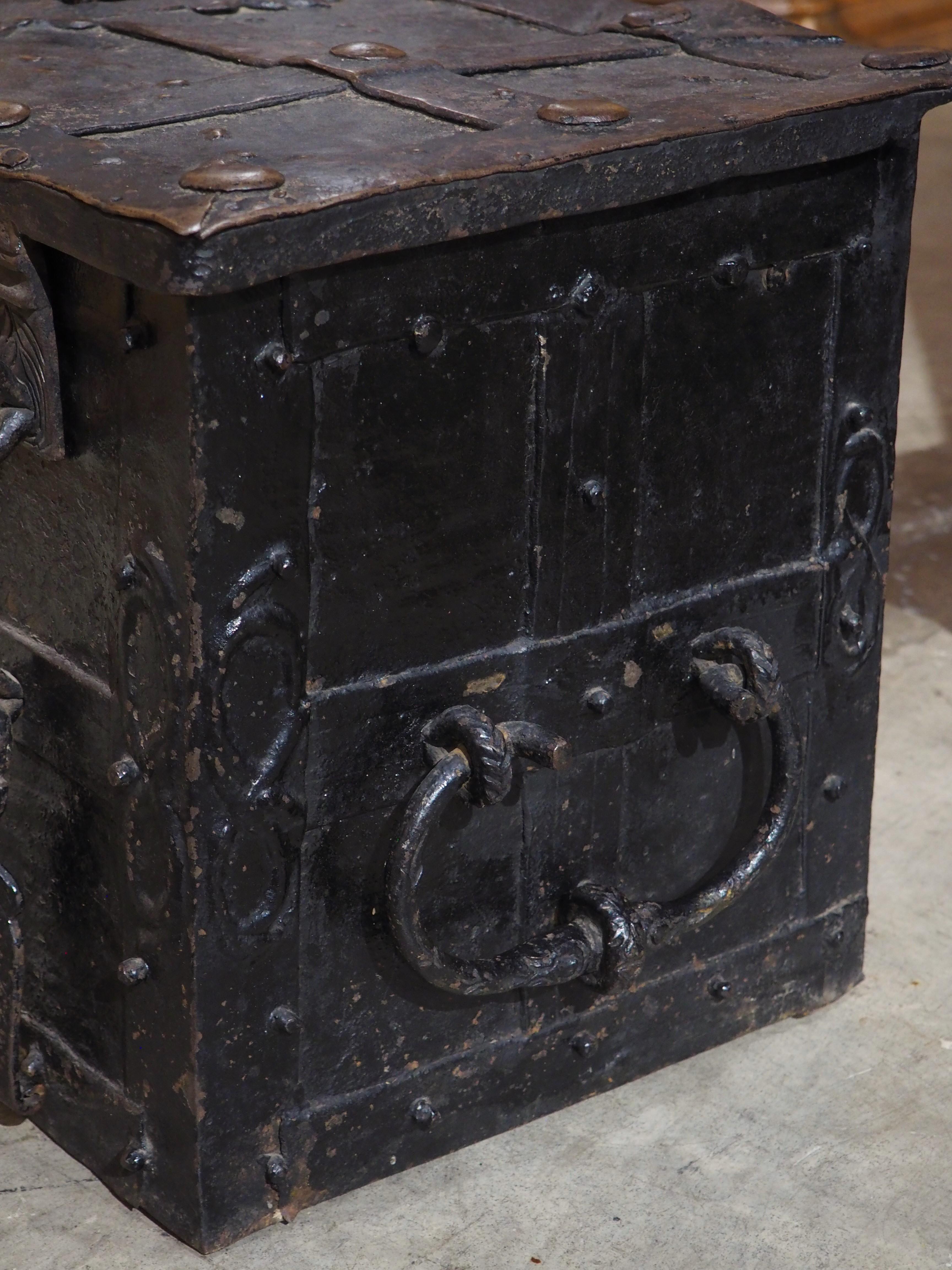 Circa 1650 Sheet Iron Money Chest from Southern Germany with Wooden Stand For Sale 12