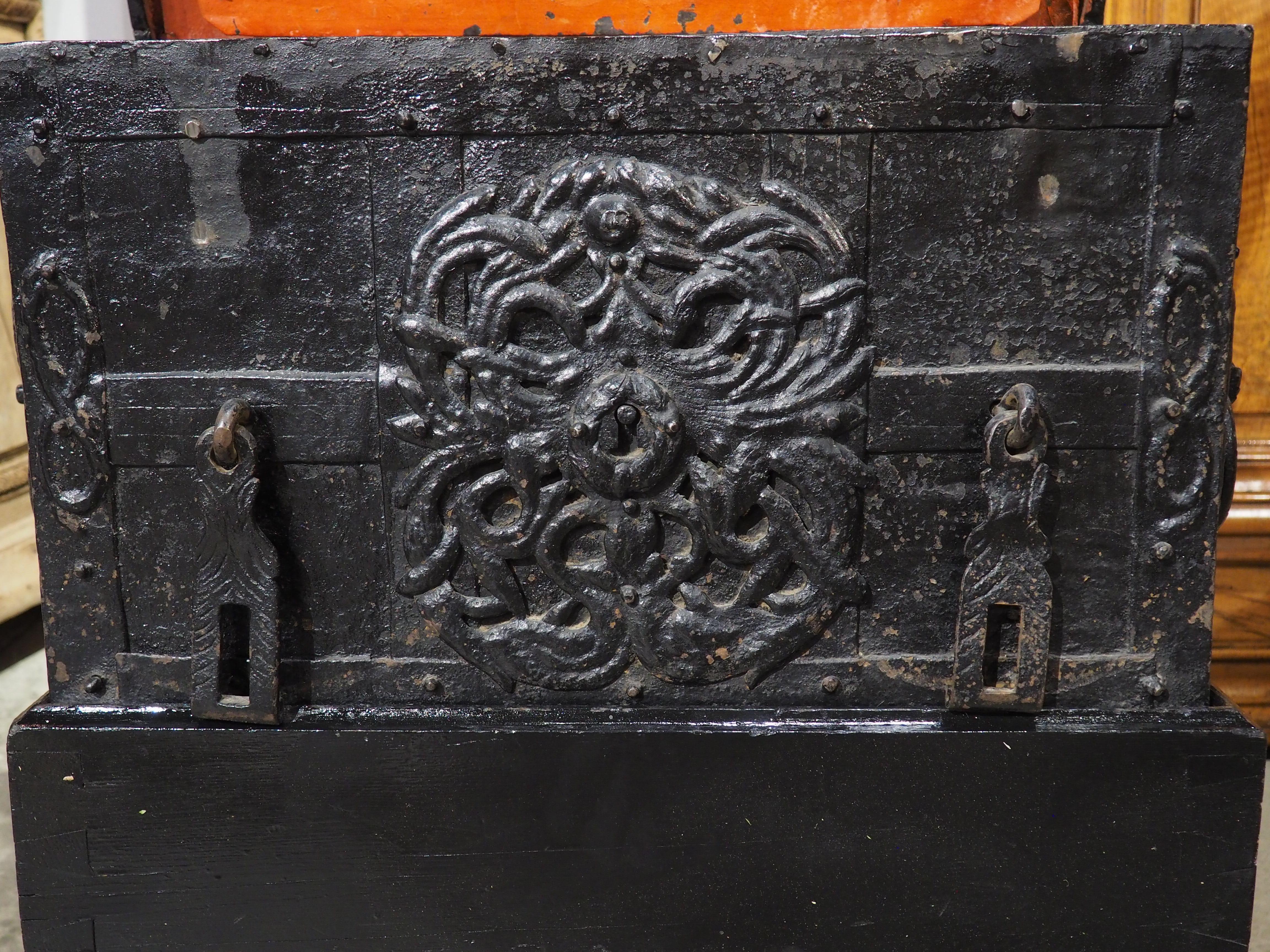 Circa 1650 Sheet Iron Money Chest from Southern Germany with Wooden Stand In Good Condition For Sale In Dallas, TX