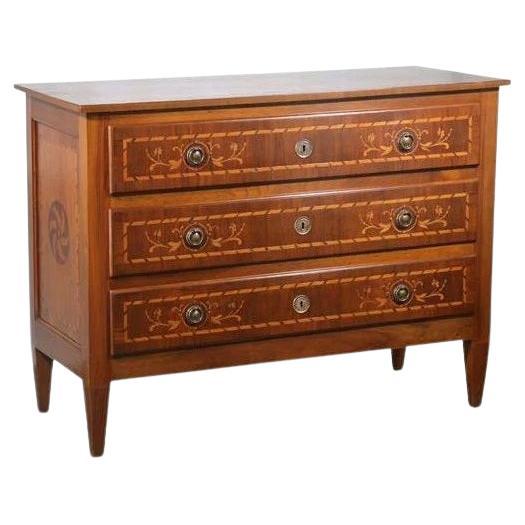 Circa 1700, Rare Italian Walnut and Oak Marquetry Commode, Museum Quality For Sale
