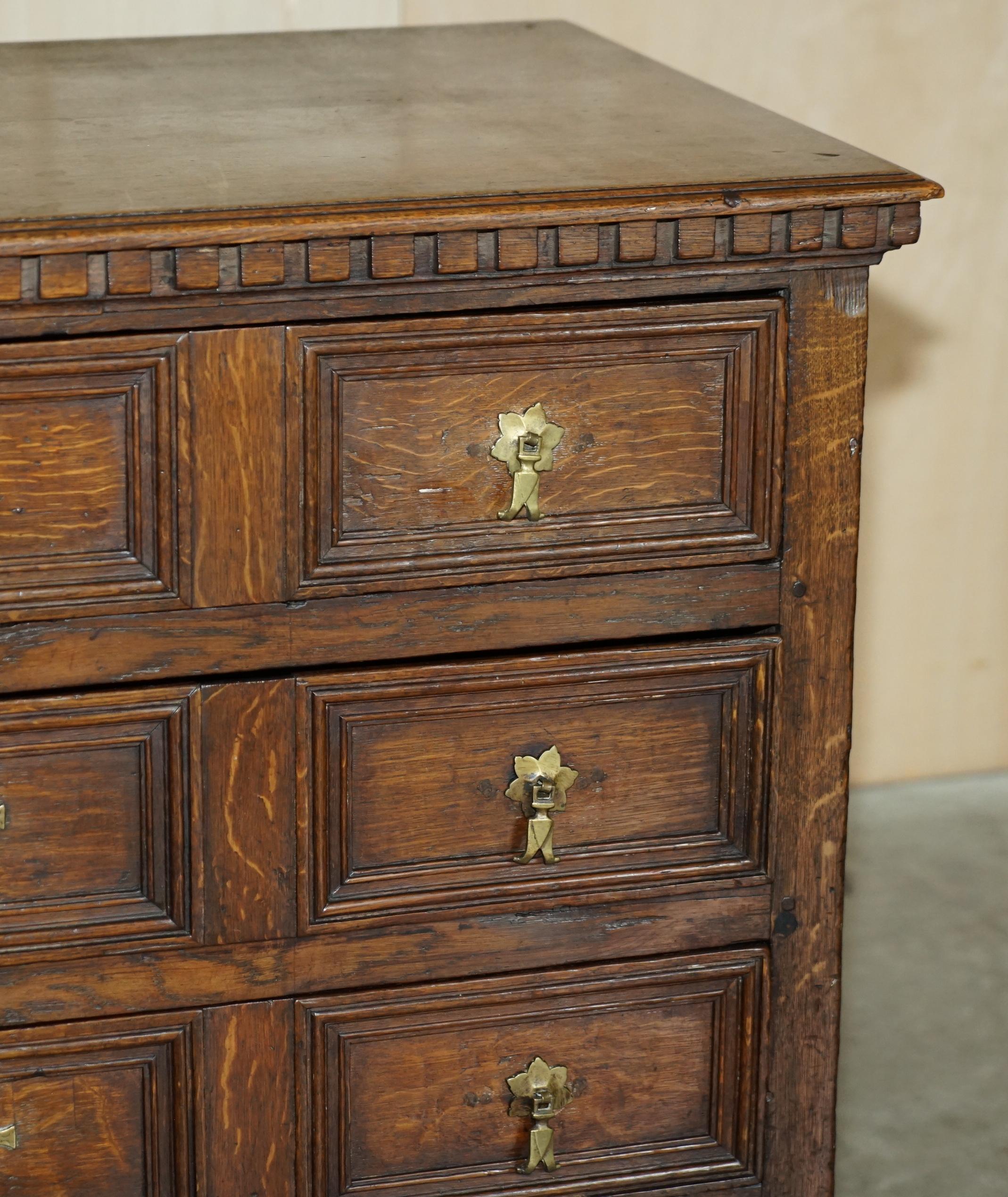 Early 18th Century circa 1720, 1740 Antque Dutch Oak Chest of Drawers Very Fine Decorative Piece For Sale