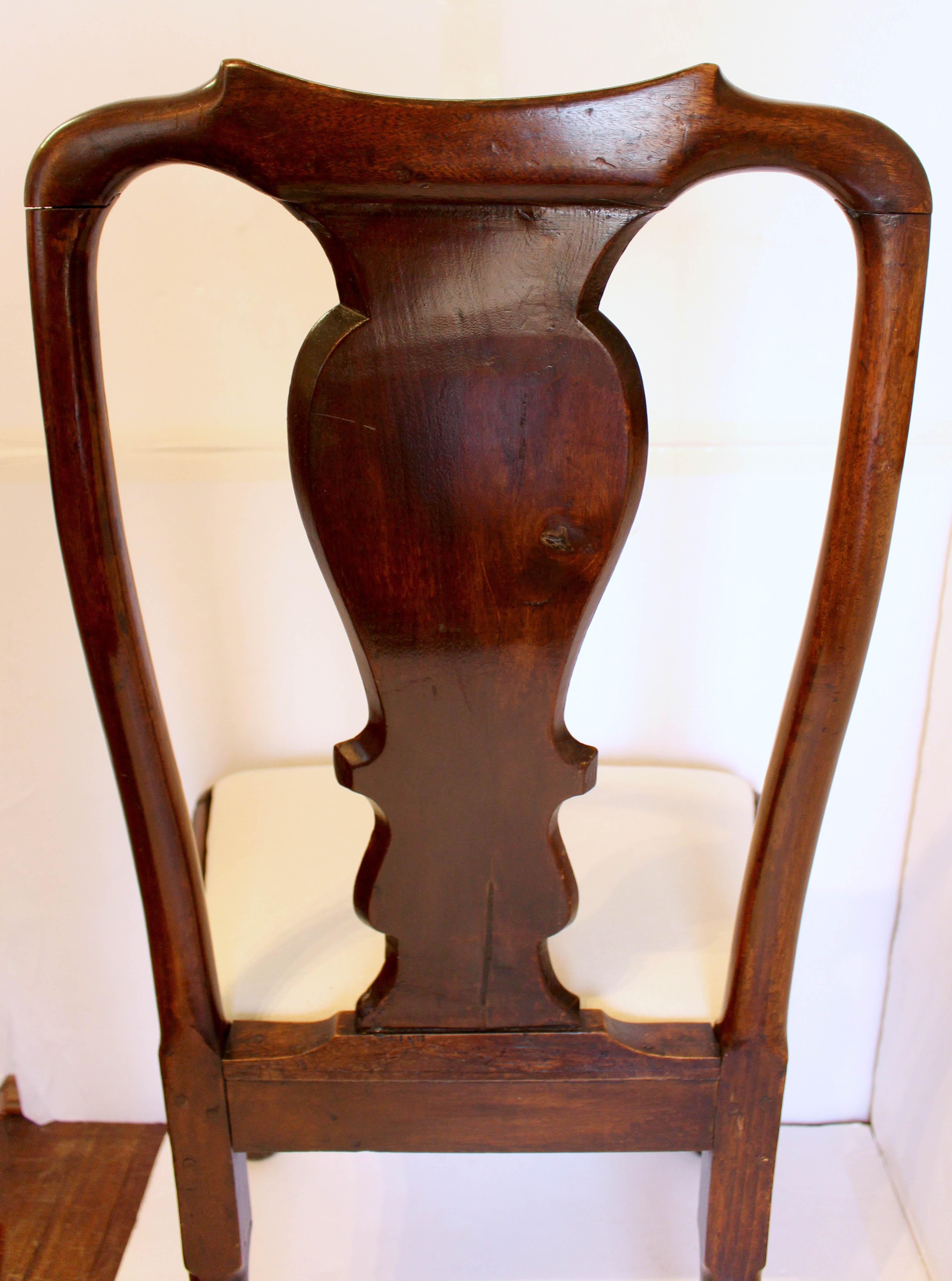 Wood Circa 1720-40 Queen Anne Side Chair, English For Sale