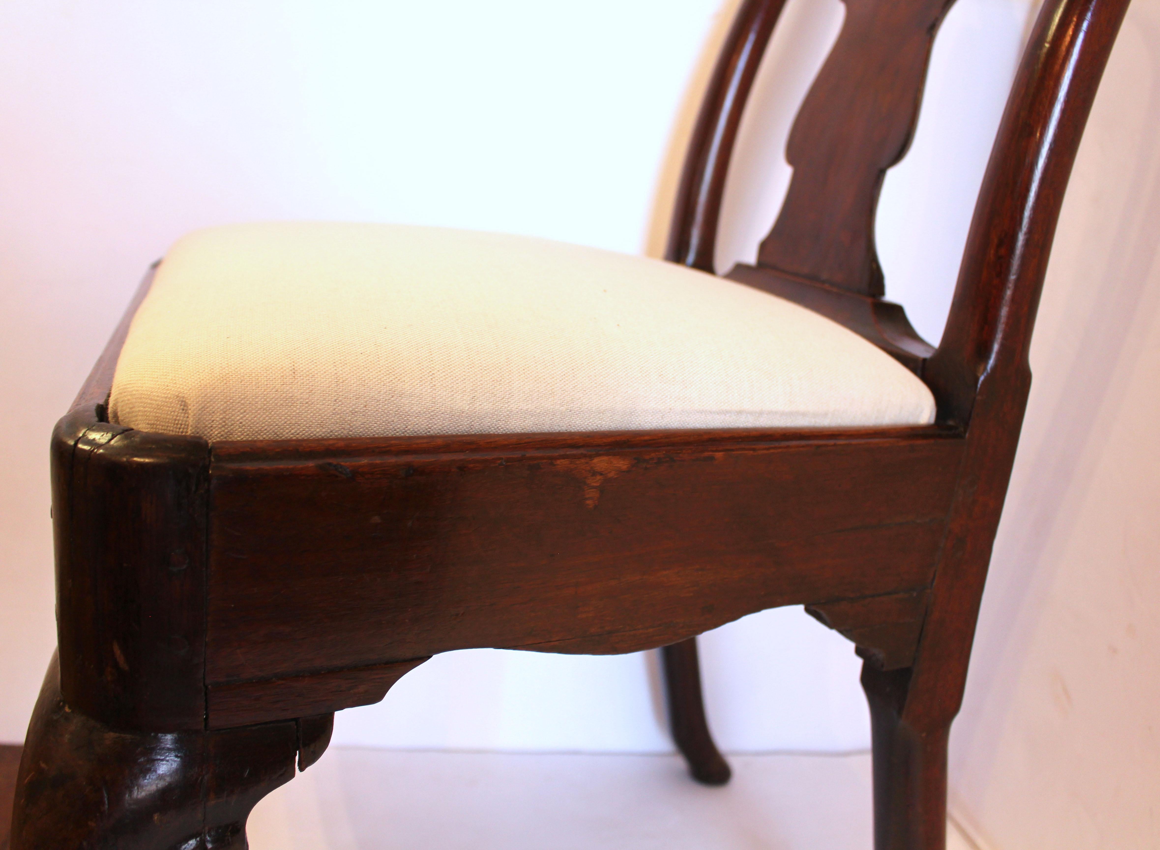 Circa 1720-40 Queen Anne Side Chair, English For Sale 2