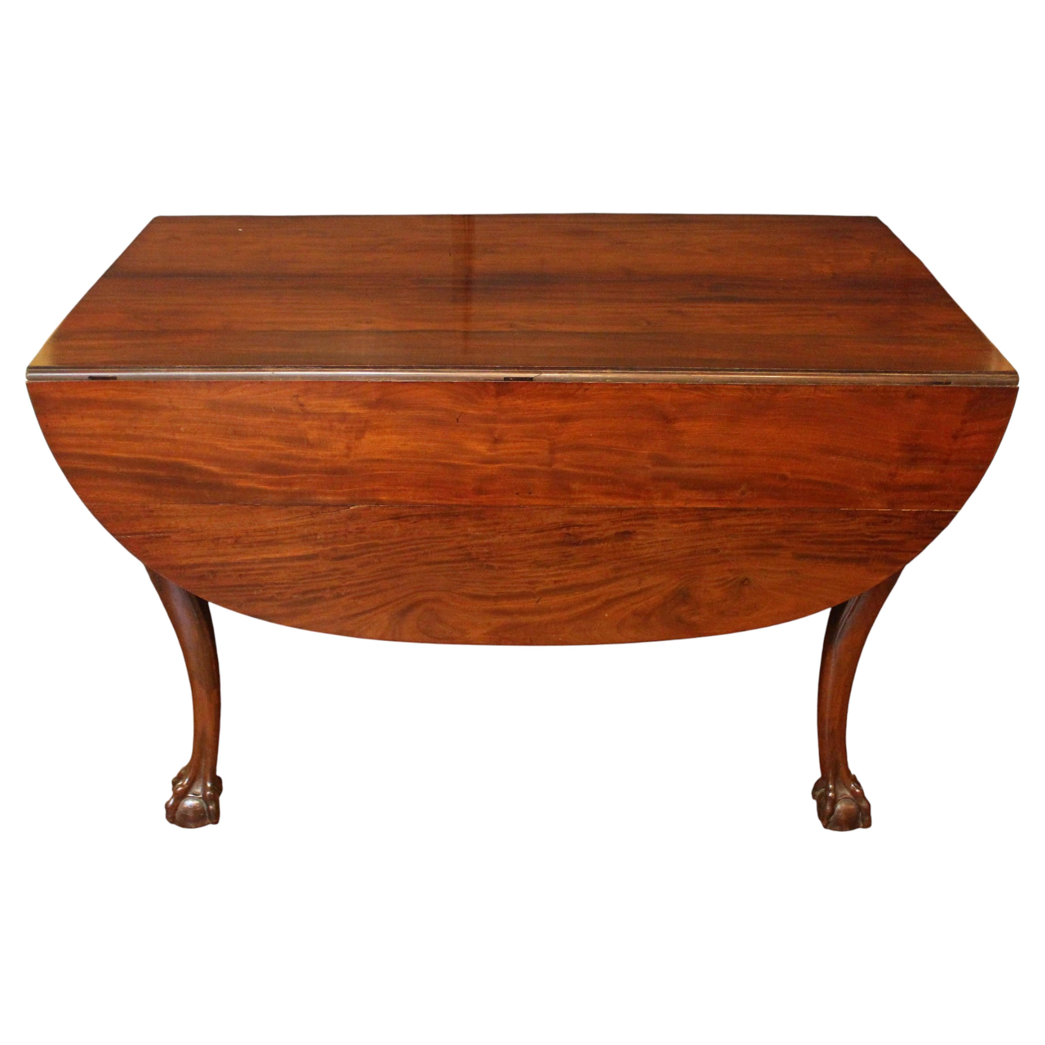 Circa 1730-50 Irish Drop-Leaf Mahogany Table For Sale